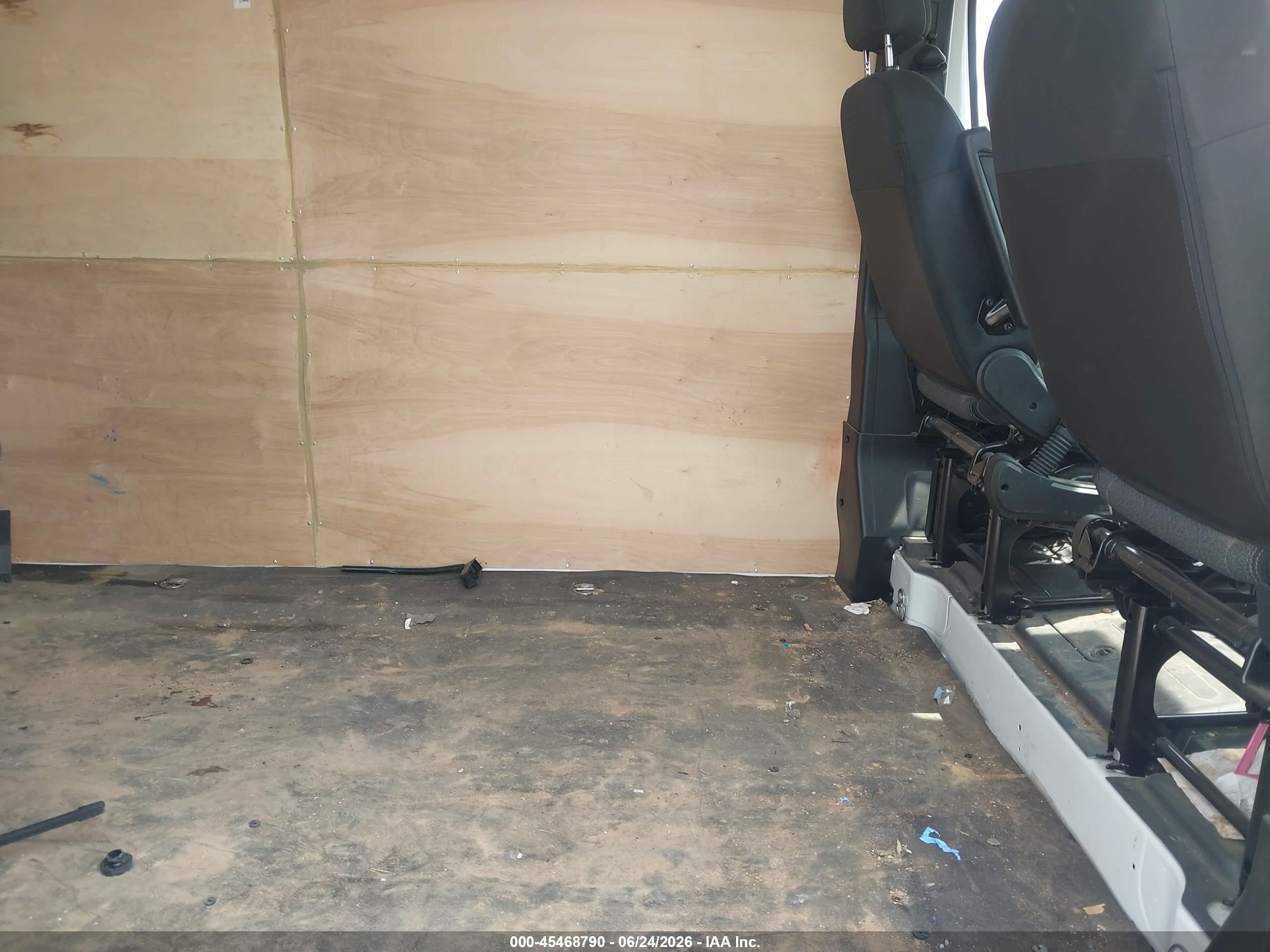 2025 Ram Promaster 2500 Tradesman High Roof 159 Wb W/pass Seat White vin: 3C6LRVDG7SE560591