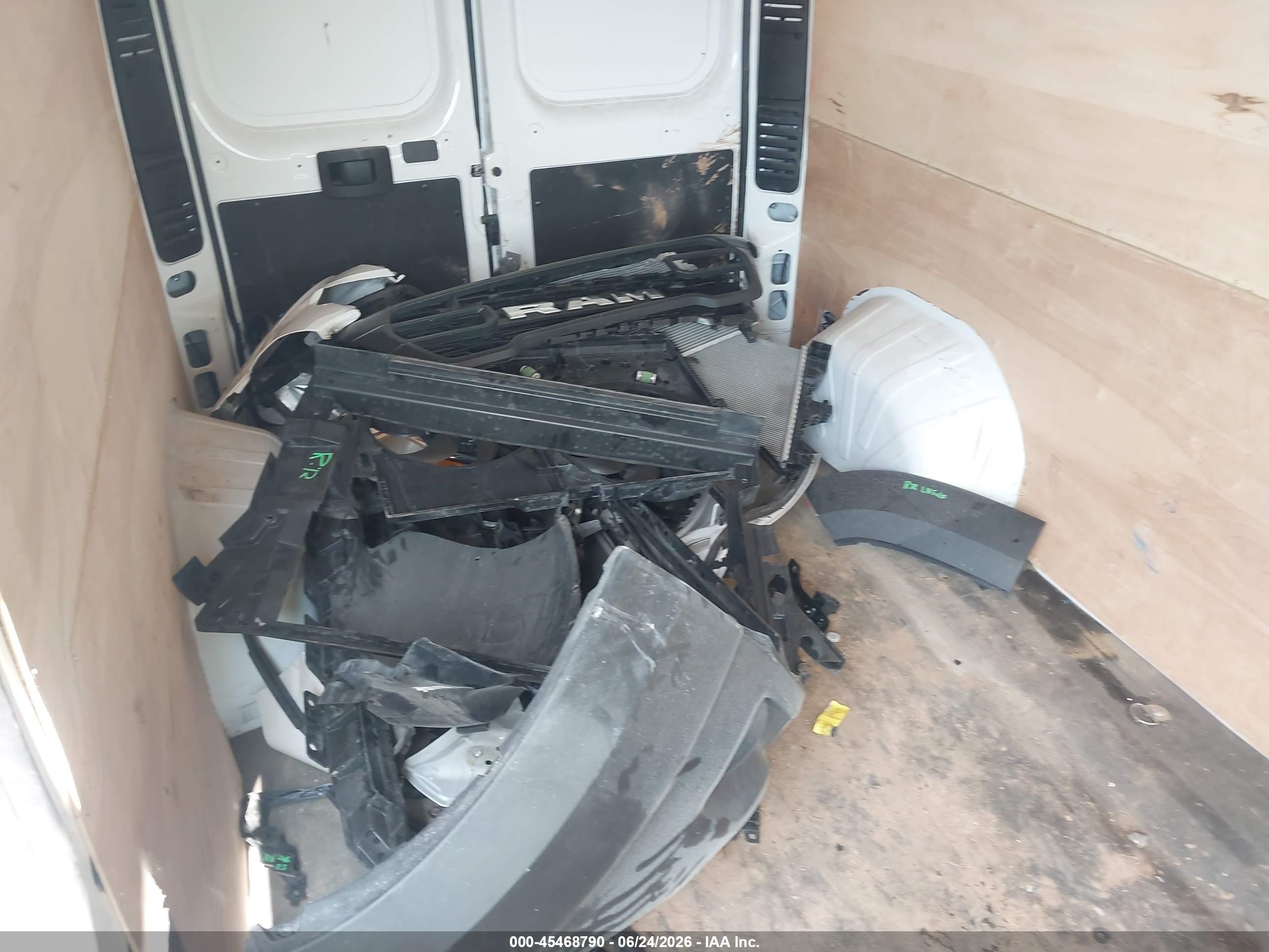 2025 Ram Promaster 2500 Tradesman High Roof 159 Wb W/pass Seat White vin: 3C6LRVDG7SE560591