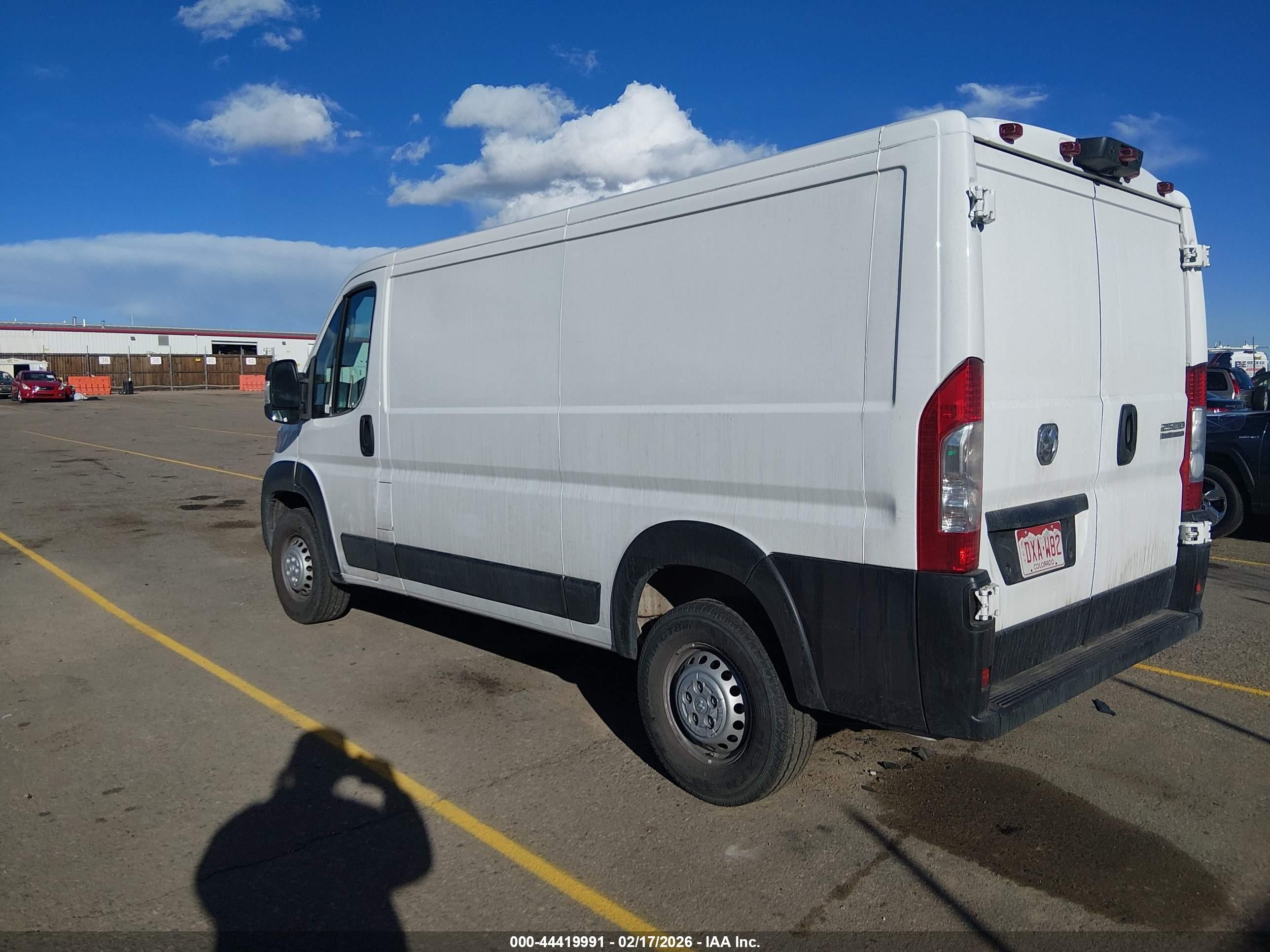 2025 Ram Promaster 2500 Tradesman Low Roof 136 Wb W/pass Seat White vin: 3C6LRVVGXSE512209