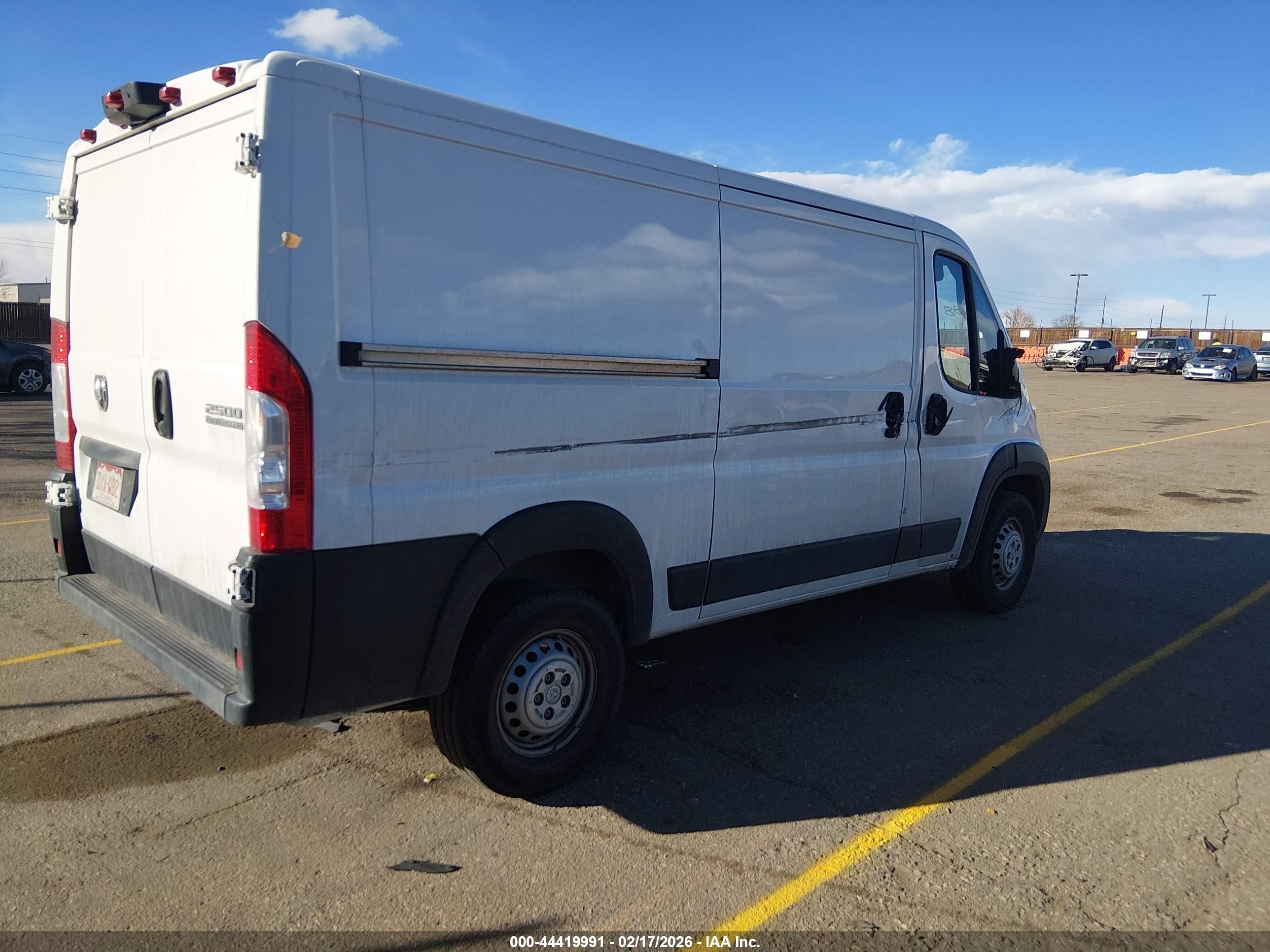 2025 Ram Promaster 2500 Tradesman Low Roof 136 Wb W/pass Seat White vin: 3C6LRVVGXSE512209