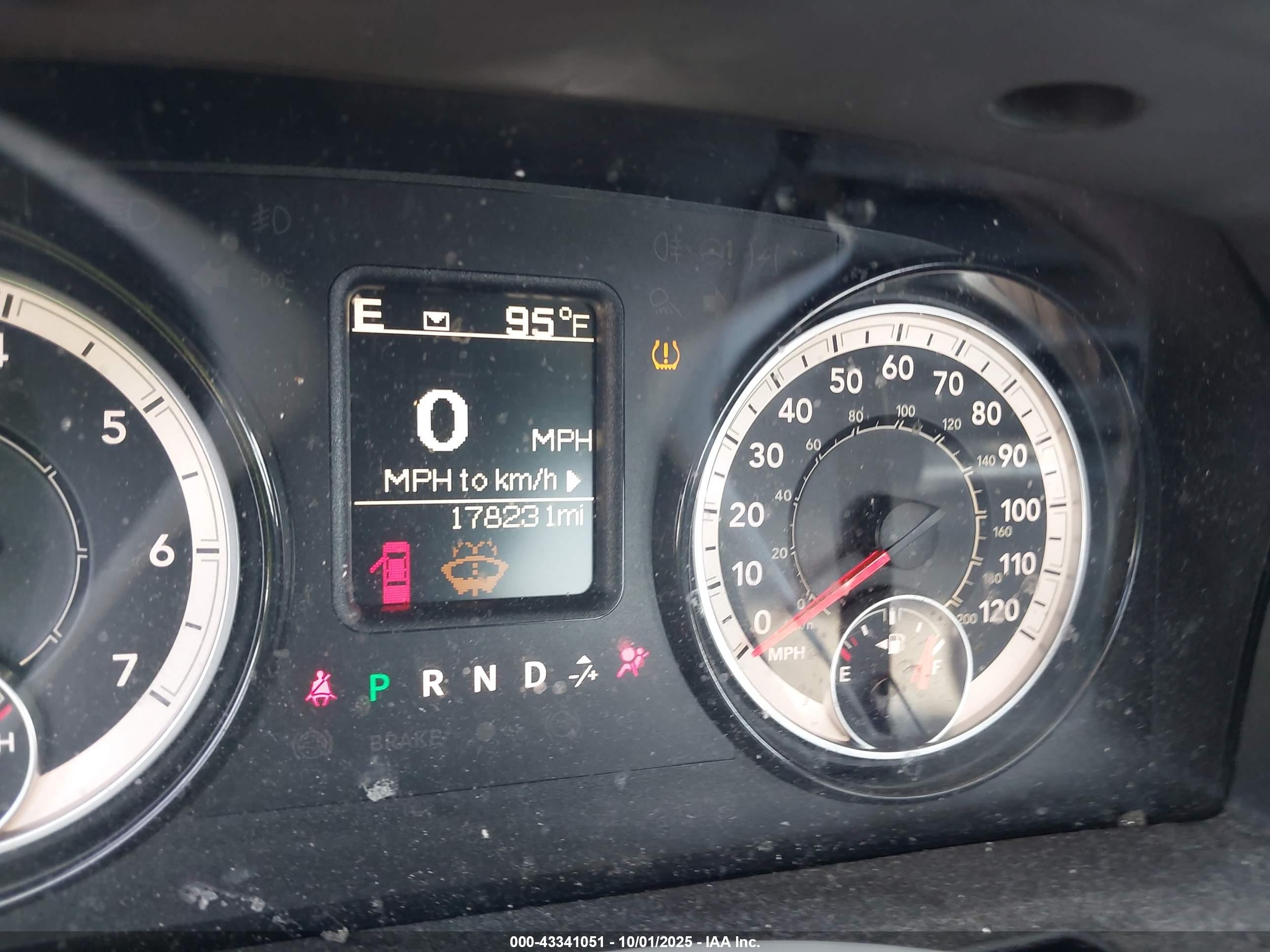 2018 Ram 2500 Tradesman  4x4 8' Box Белый vin: 3C6MR5AJ3JG282845