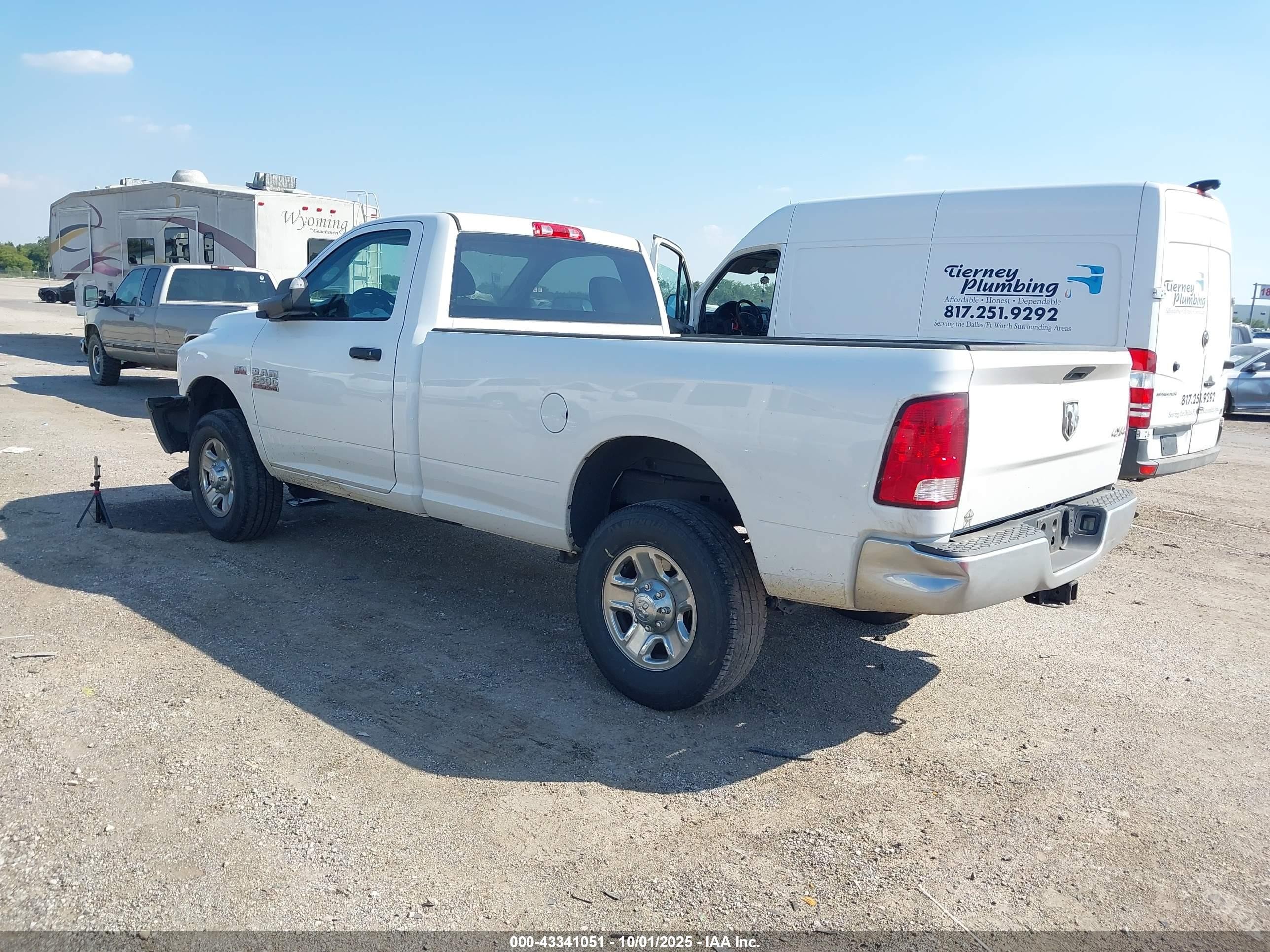 2018 Ram 2500 Tradesman  4x4 8' Box Белый vin: 3C6MR5AJ3JG282845