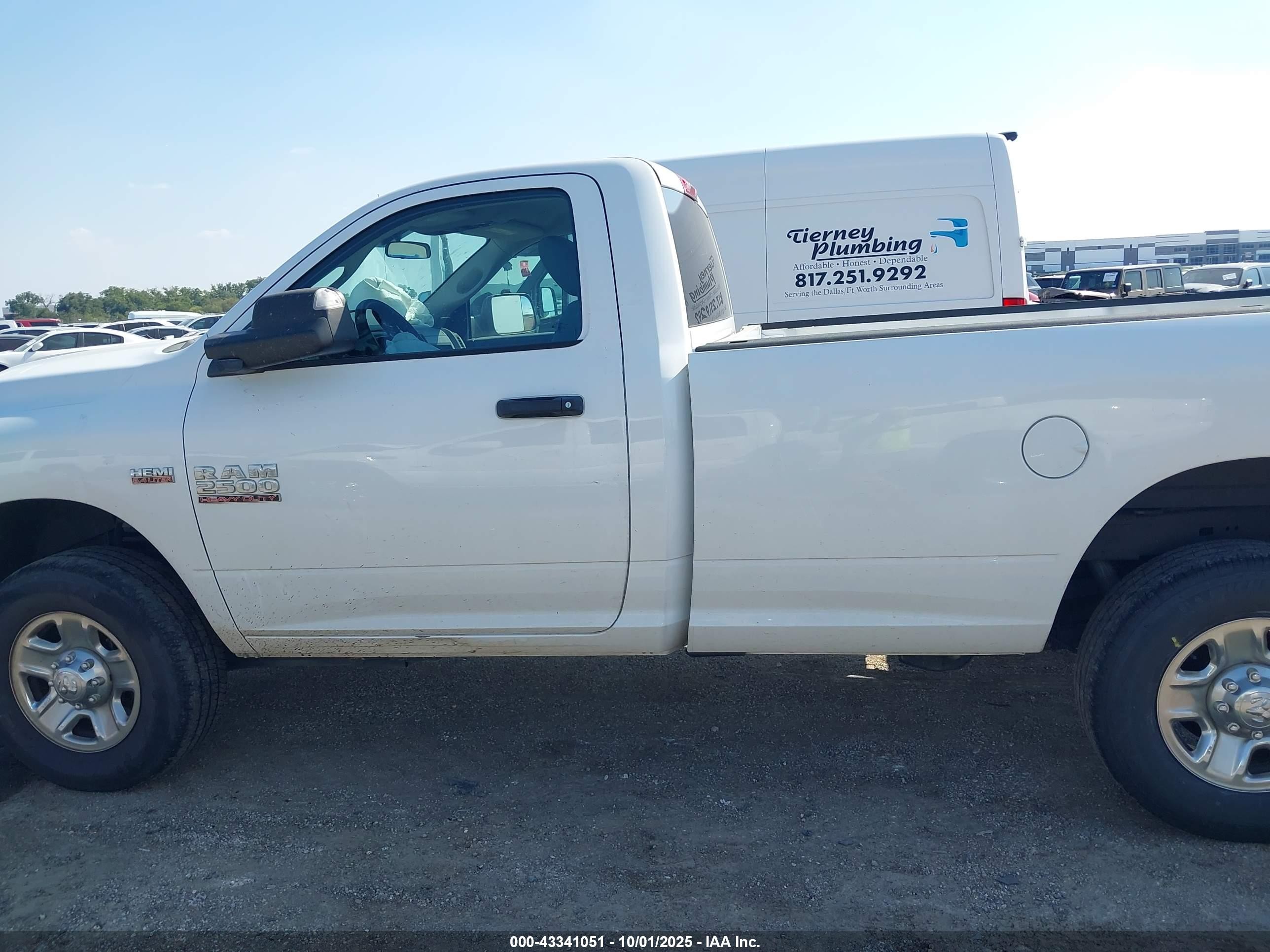 2018 Ram 2500 Tradesman  4x4 8' Box Белый vin: 3C6MR5AJ3JG282845