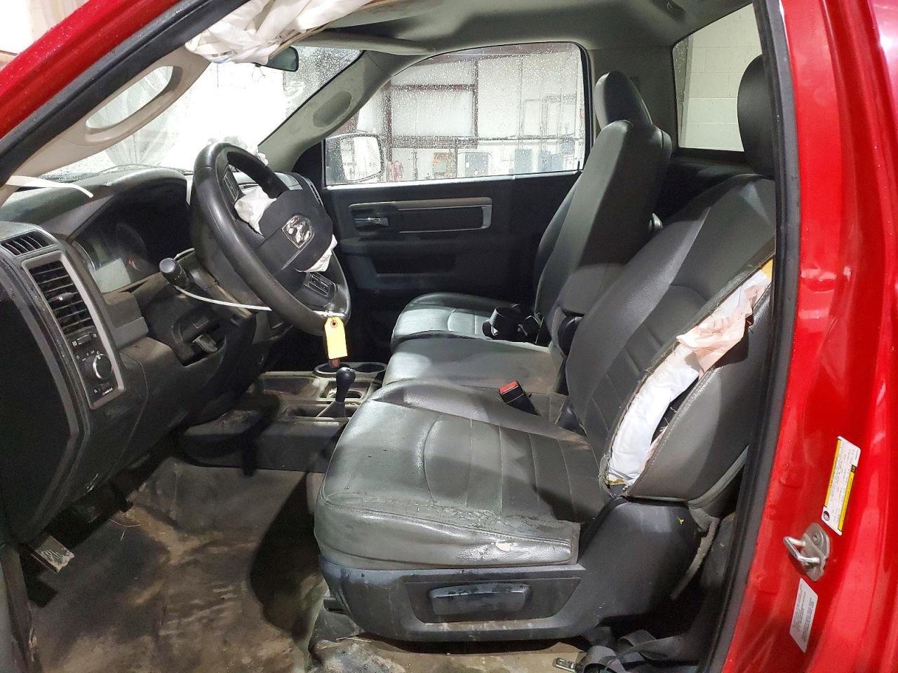 2015 Ram 2500 St Red vin: 3C6MR5AJ9FG643244