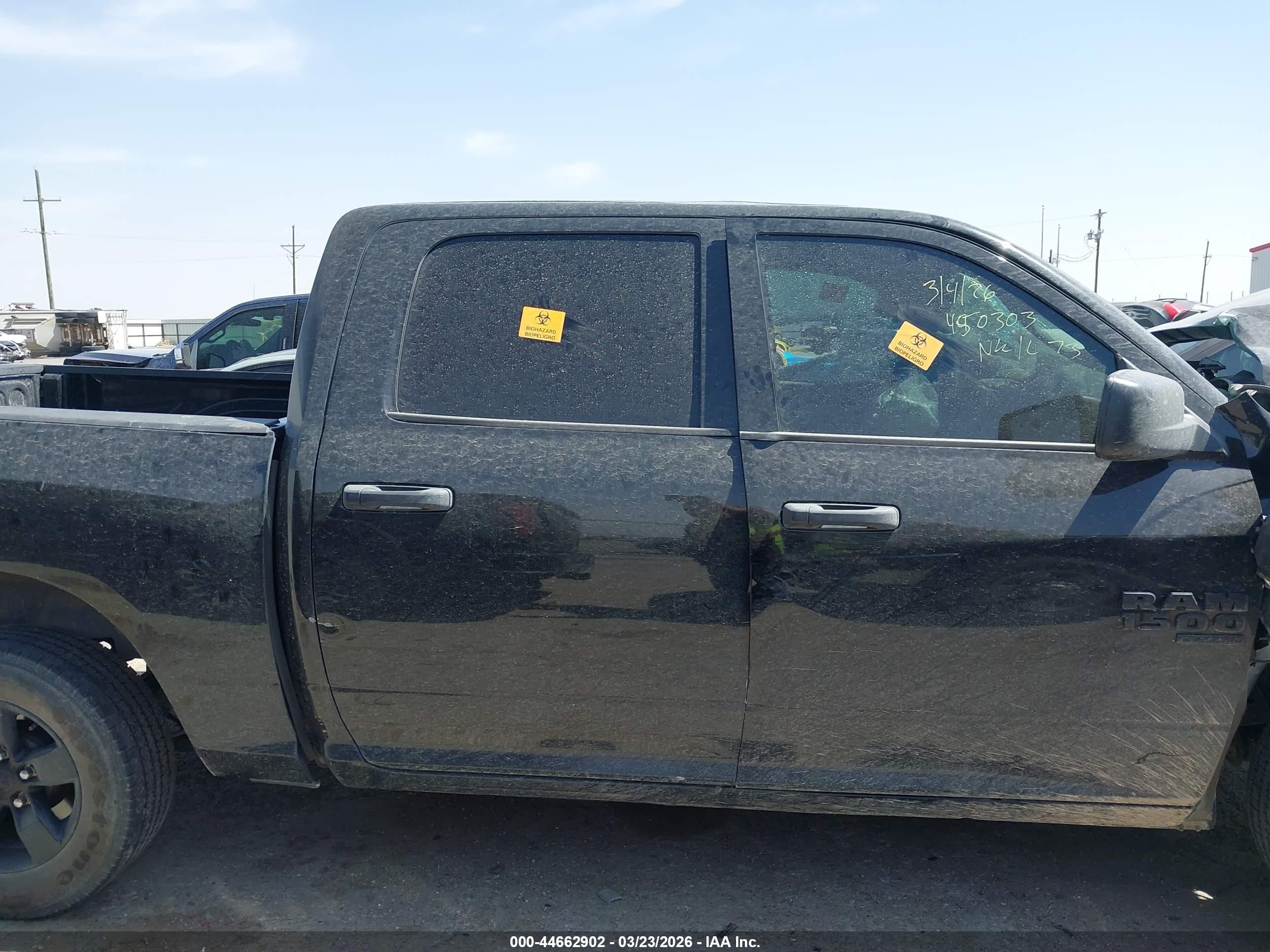 2022 Ram 1500 Classic Tradesman  4x2 5'7 Box Черный vin: 3C6RR6KGXNG310385
