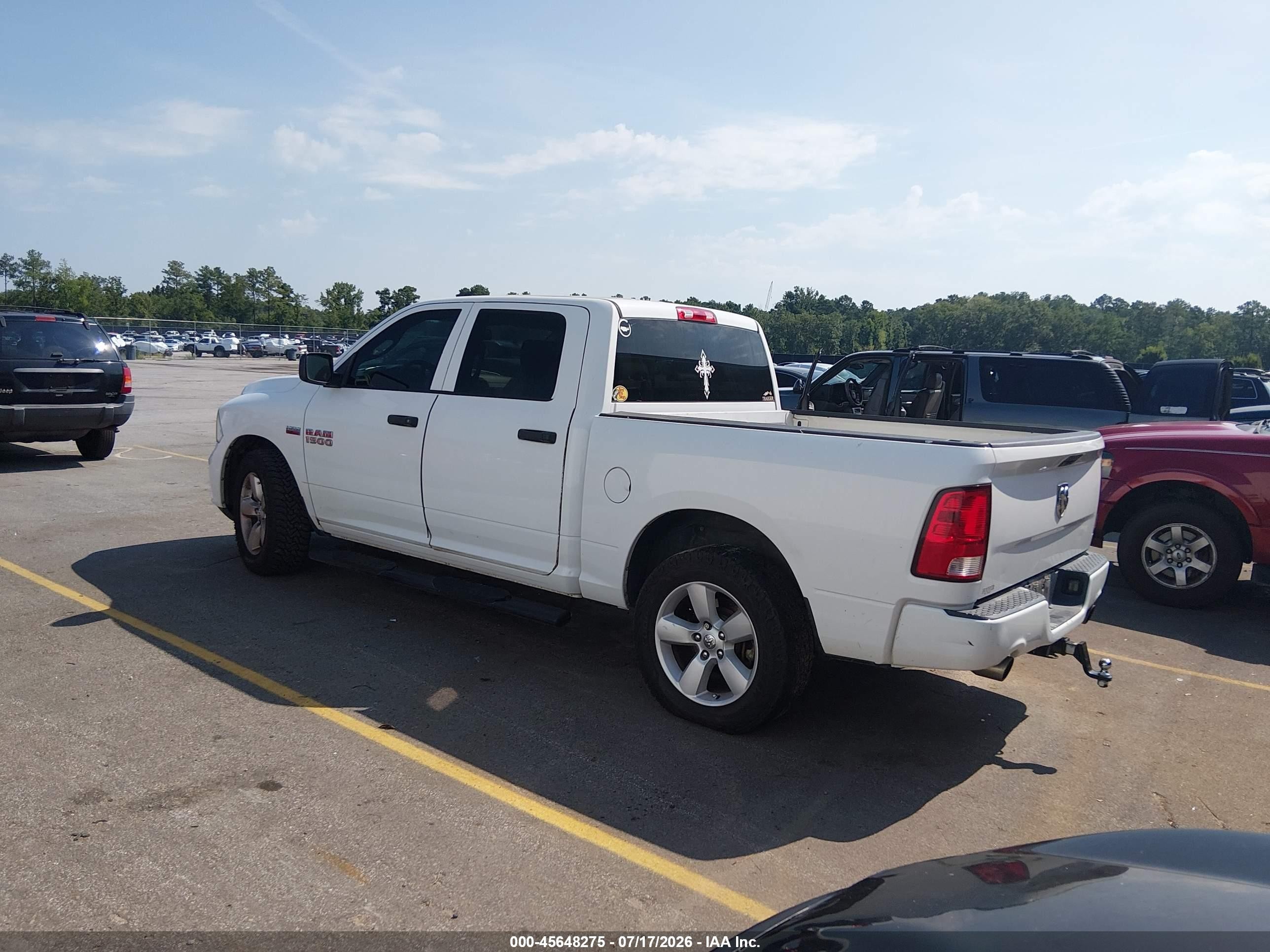 2015 Ram 1500 Express White vin: 3C6RR6KT3FG698817
