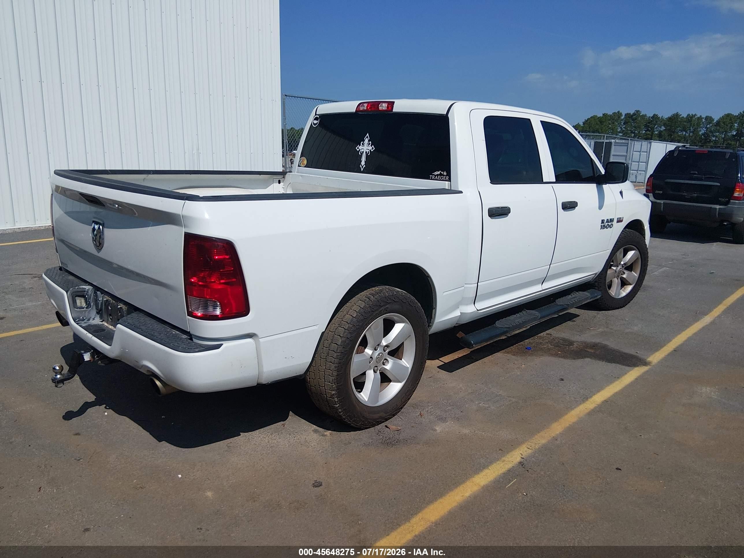 2015 Ram 1500 Express White vin: 3C6RR6KT3FG698817