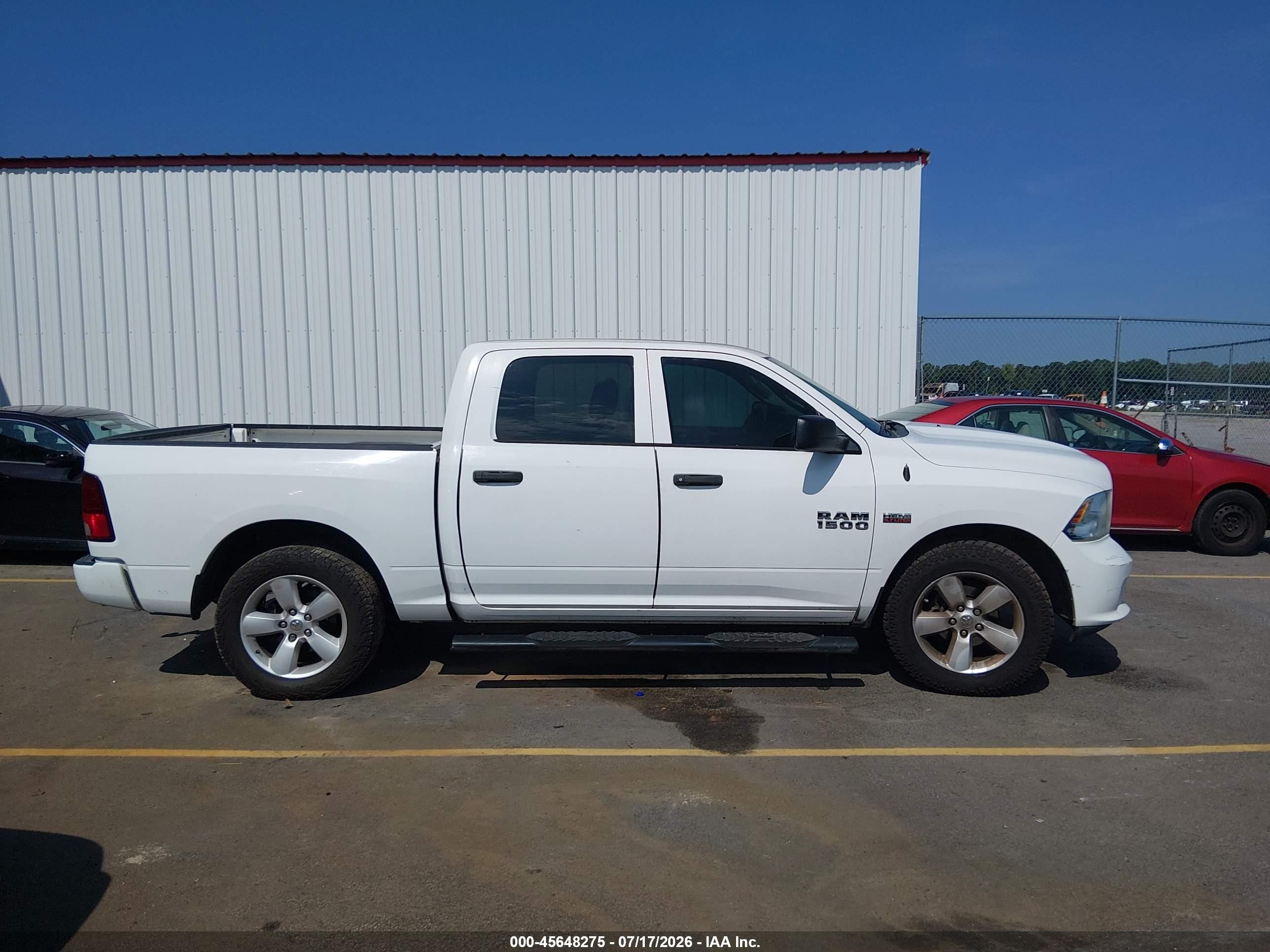 2015 Ram 1500 Express White vin: 3C6RR6KT3FG698817