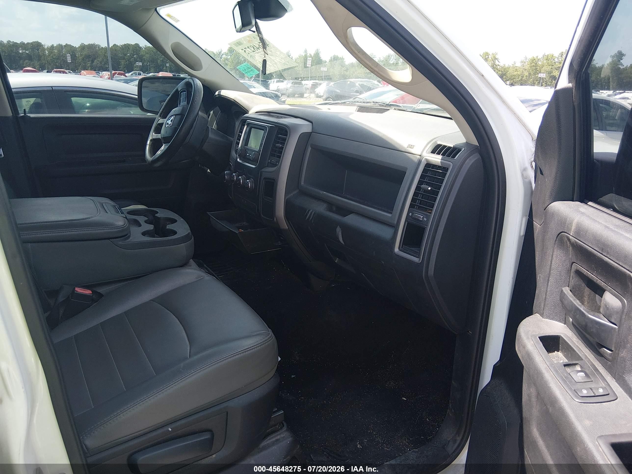 2015 Ram 1500 Express White vin: 3C6RR6KT3FG698817