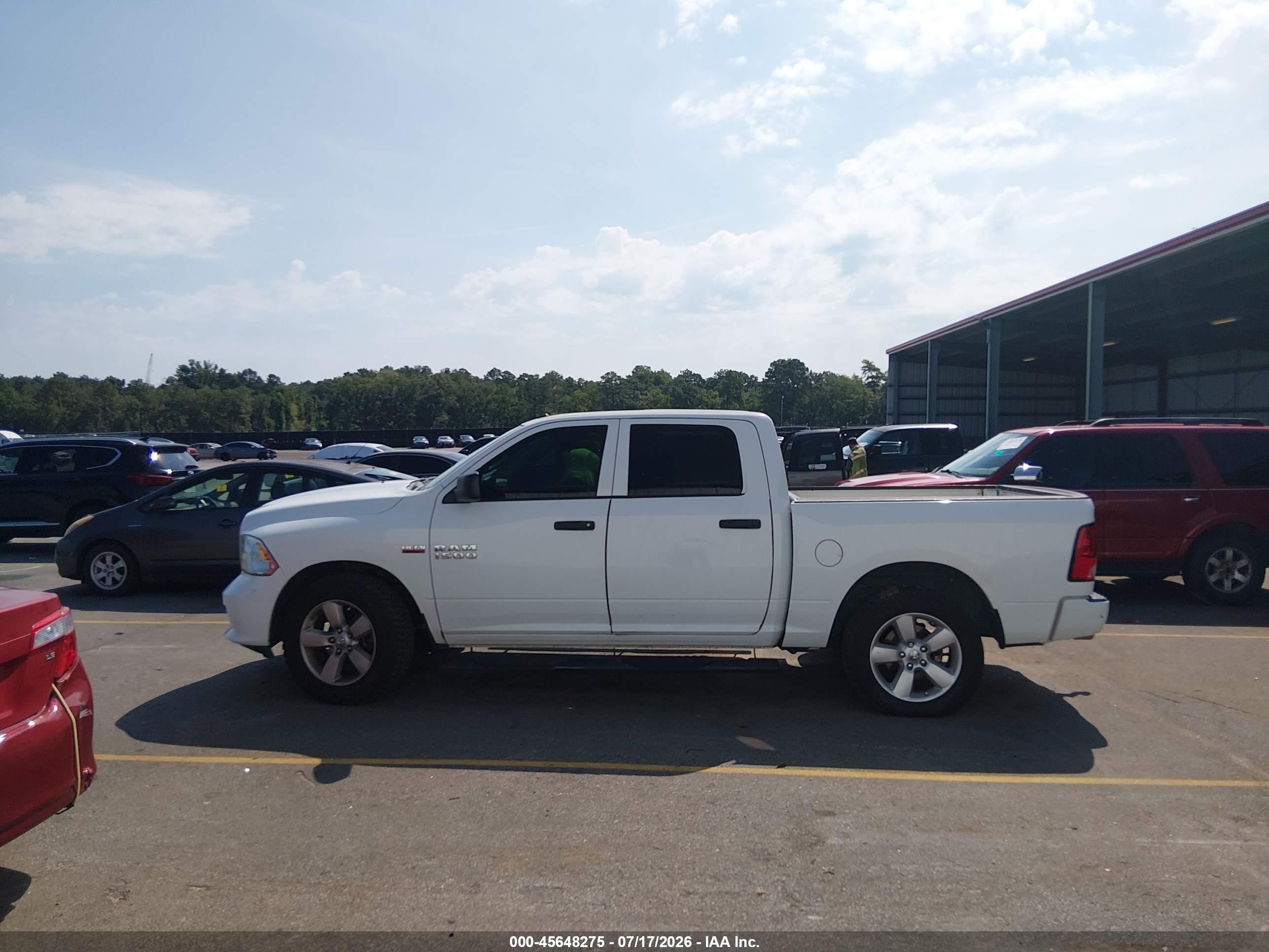2015 Ram 1500 Express White vin: 3C6RR6KT3FG698817