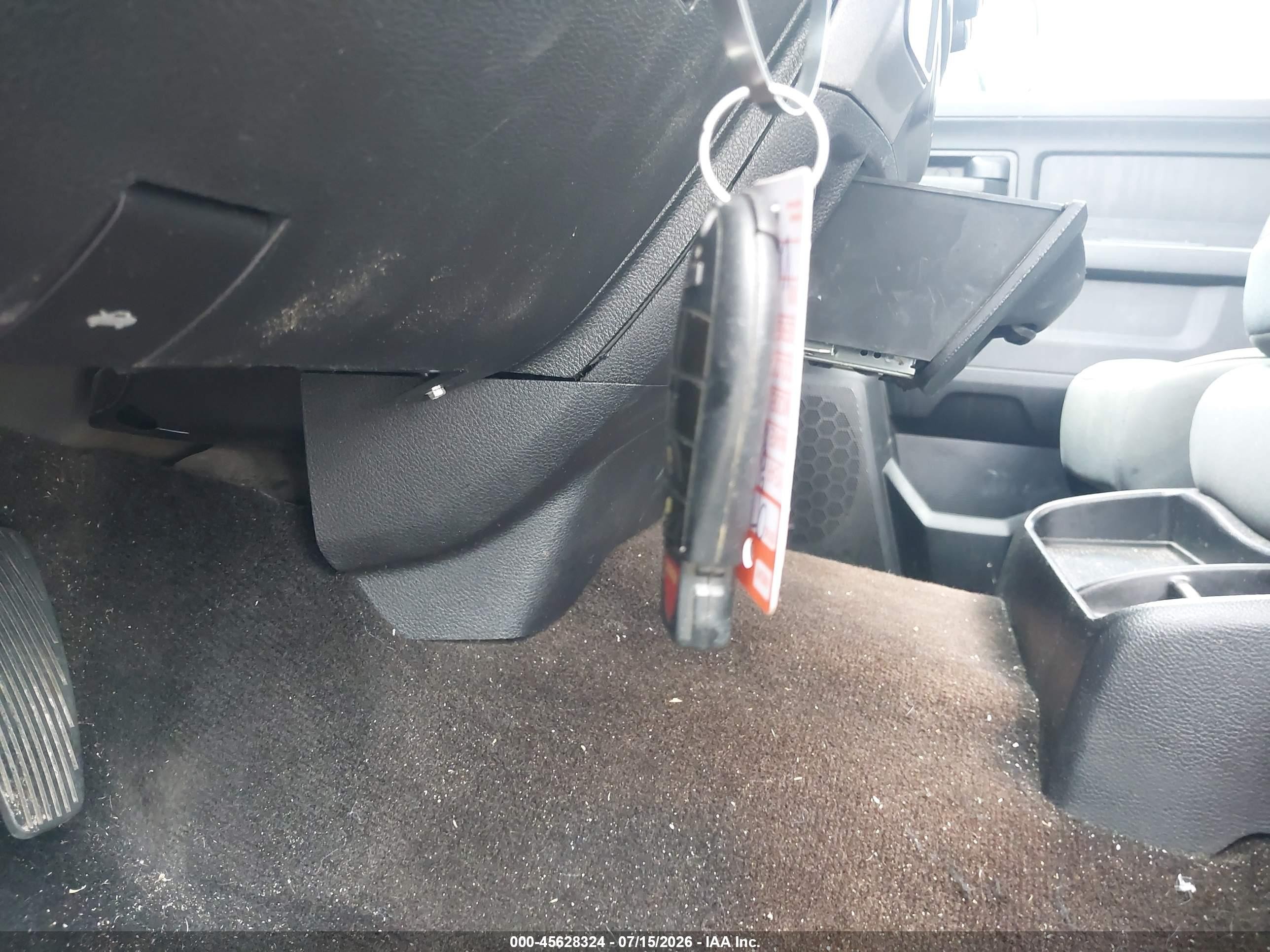 2014 Ram 1500 Express White vin: 3C6RR6KT7EG307134