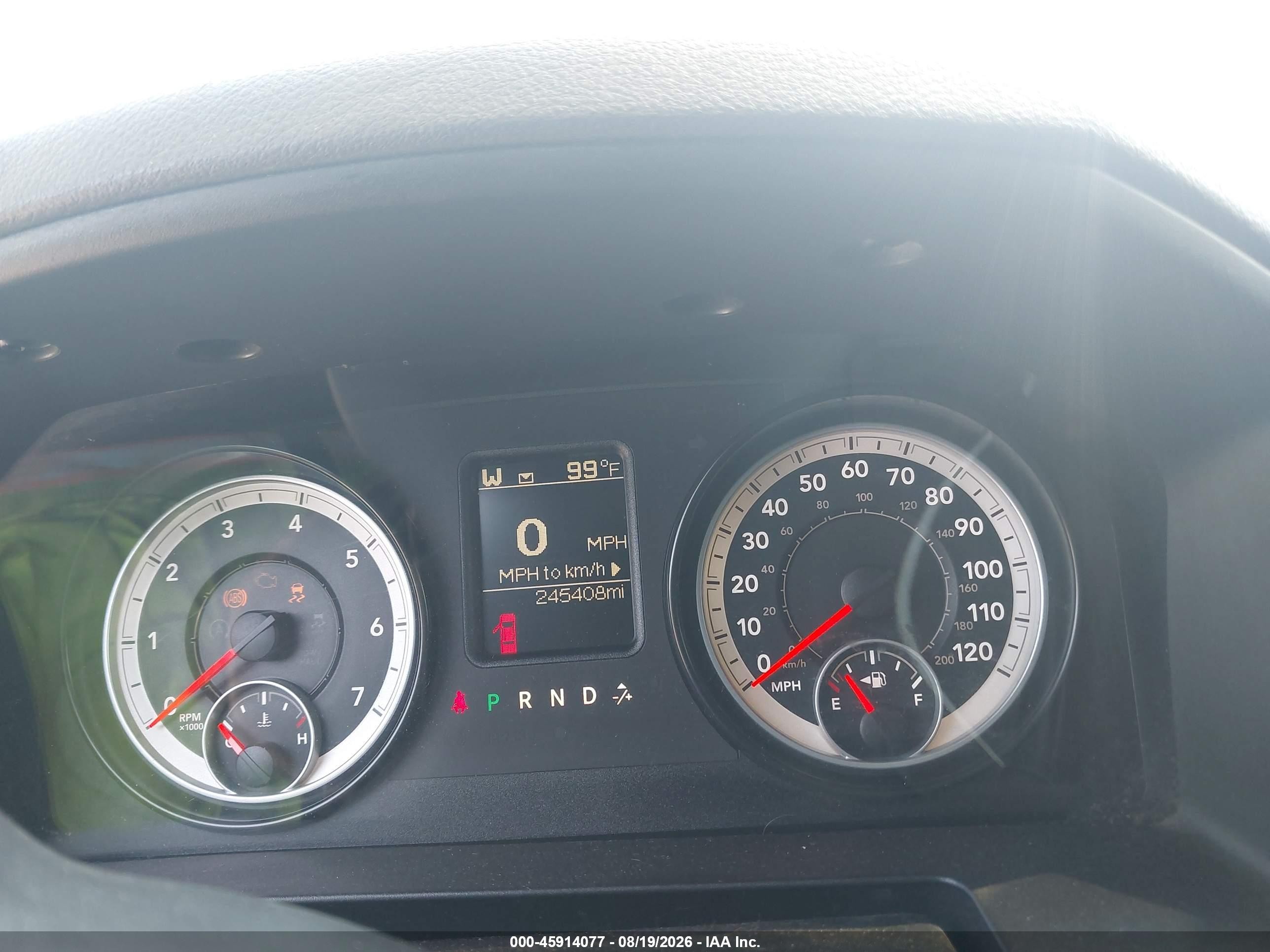 2014 Ram 1500 Express Burgundy vin: 3C6RR6KT9EG219718