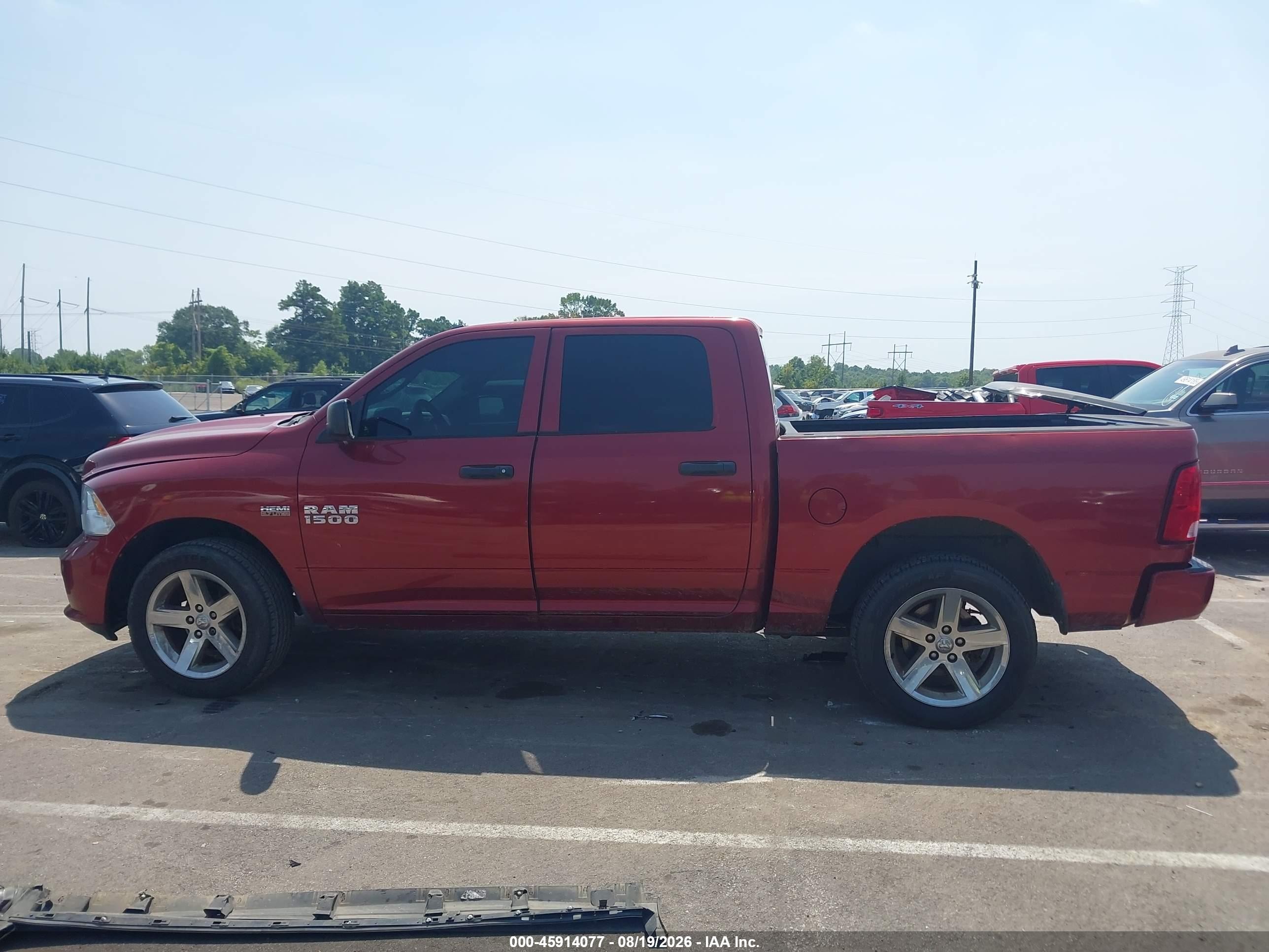 2014 Ram 1500 Express Burgundy vin: 3C6RR6KT9EG219718