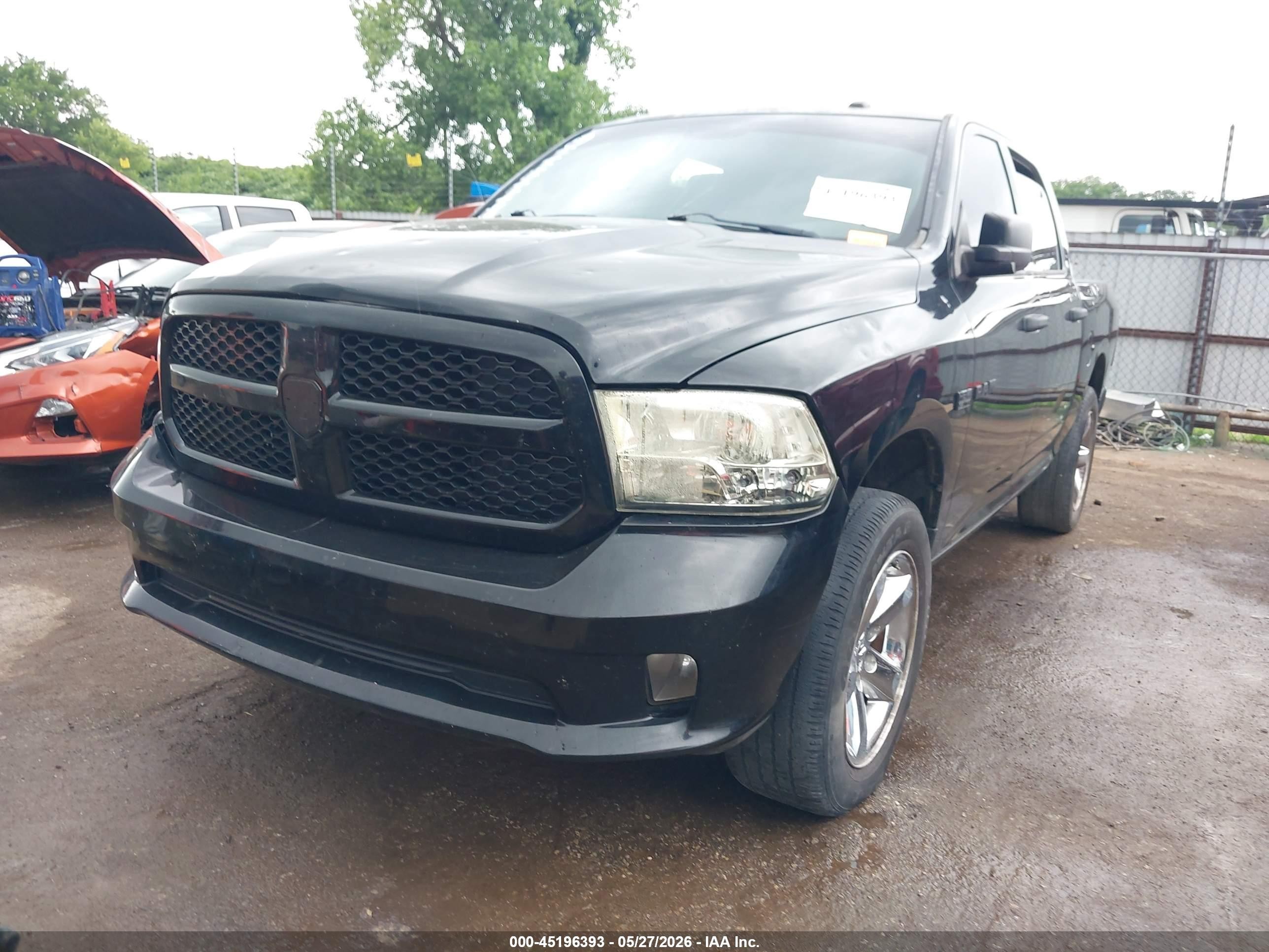 2014 Ram 1500 Express Черный vin: 3C6RR6KT9EG333945