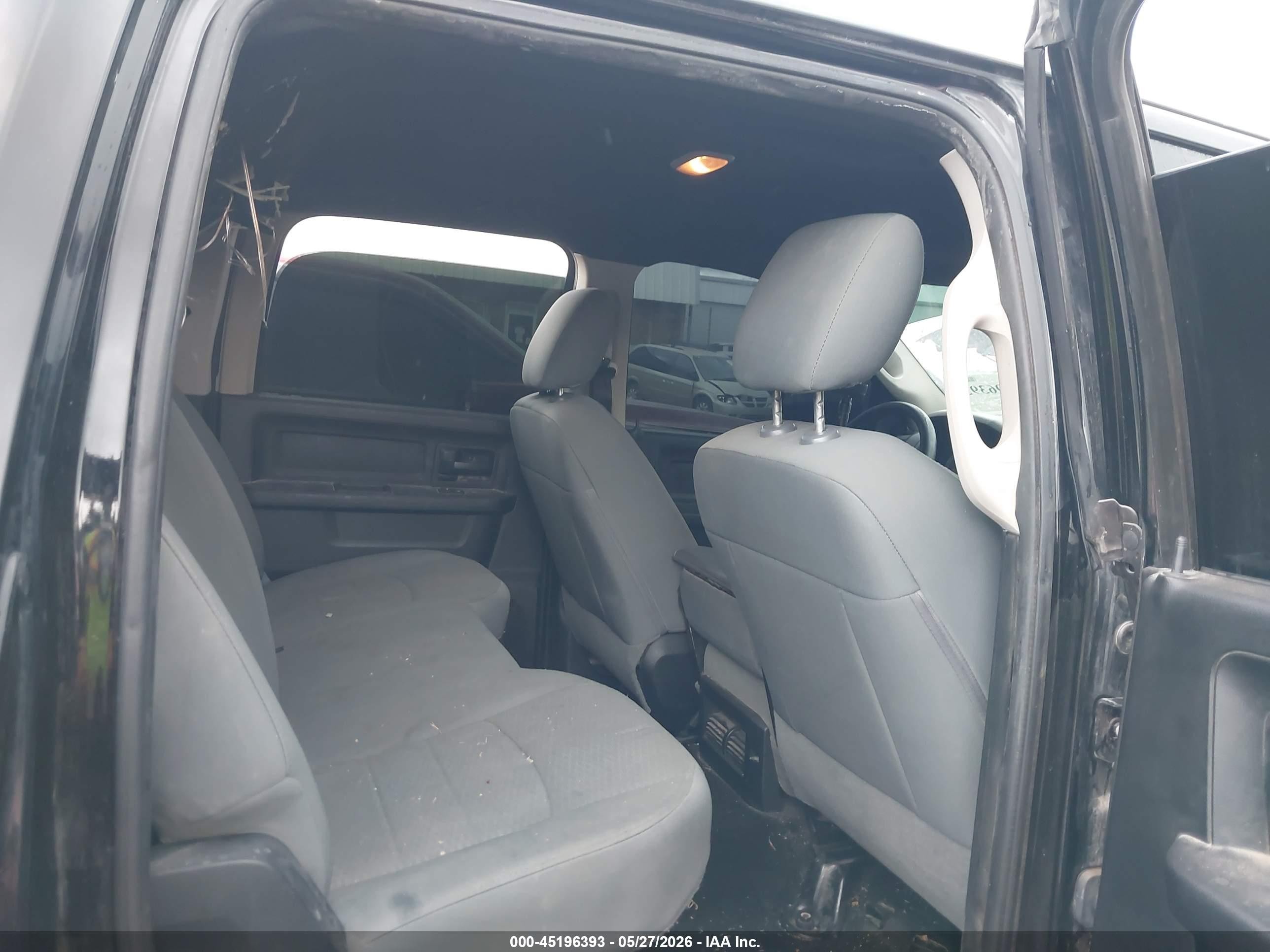 2014 Ram 1500 Express Черный vin: 3C6RR6KT9EG333945