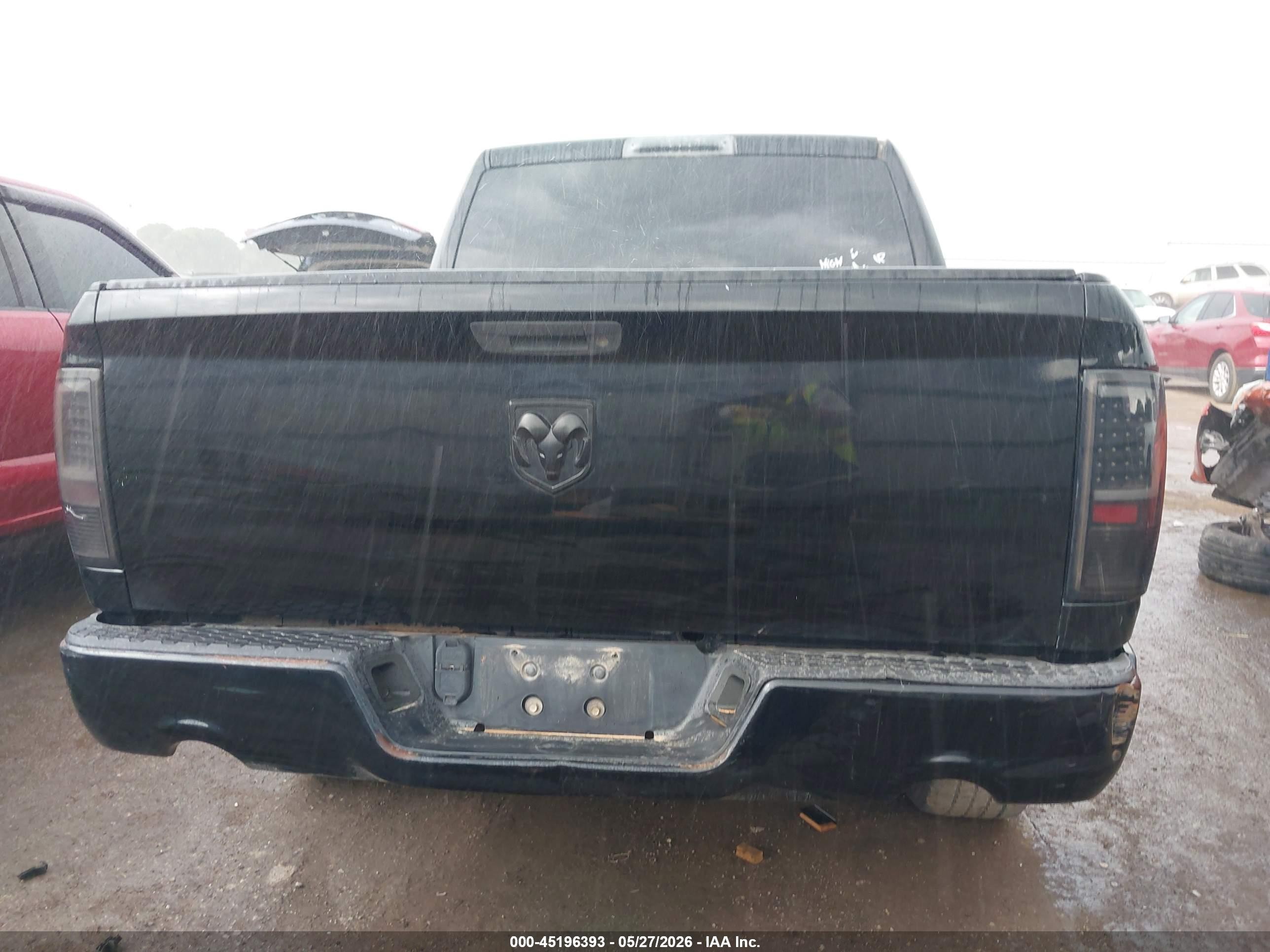 2014 Ram 1500 Express Черный vin: 3C6RR6KT9EG333945