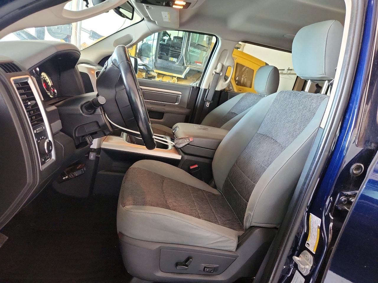 2016 Dodge Ram 1500 Blue vin: 3C6RR6LT8GG295741