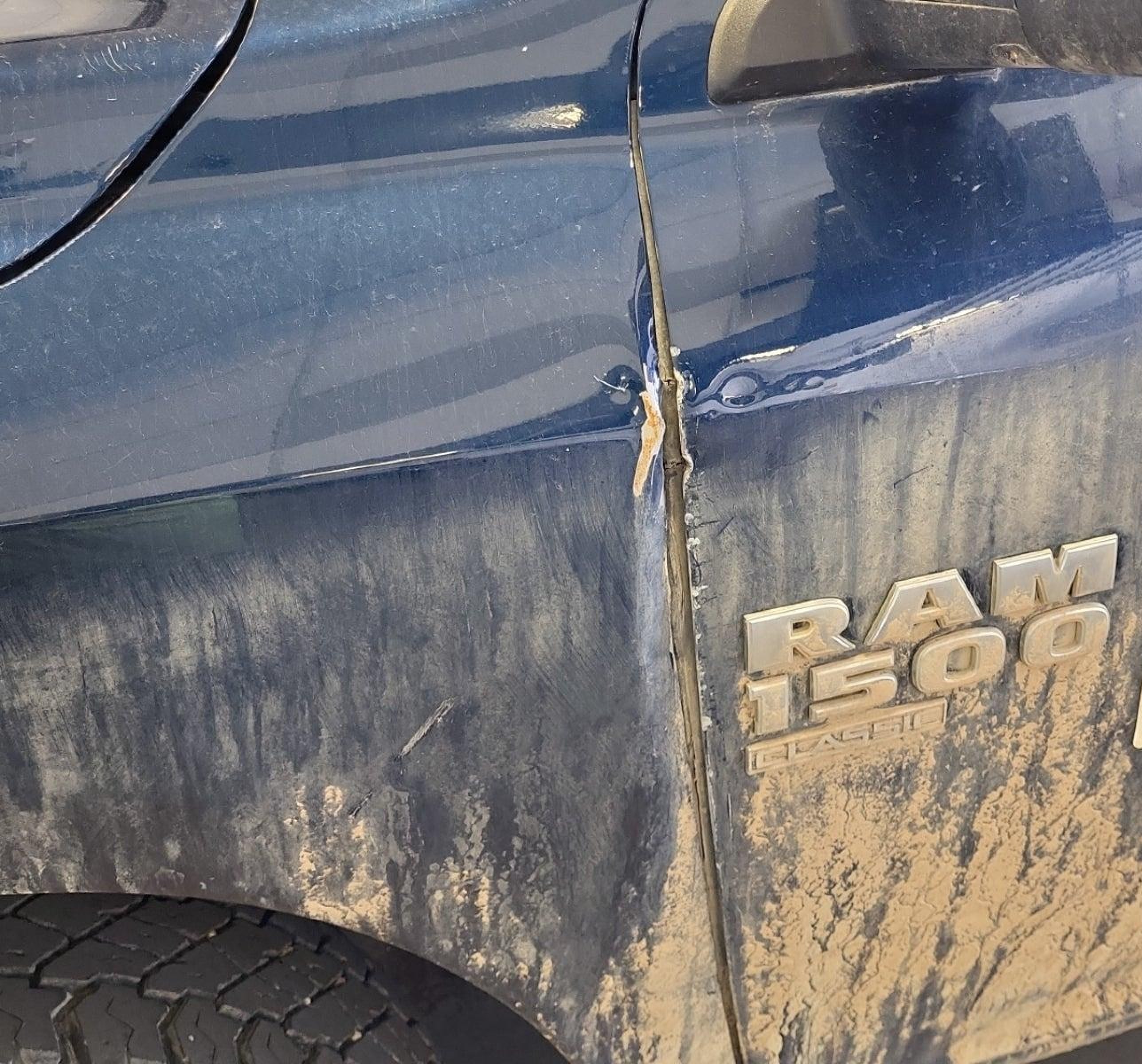 2021 Ram 1500 Classic Tradesman  4x4 5'7 Box Синий vin: 3C6RR7KG1MG665398