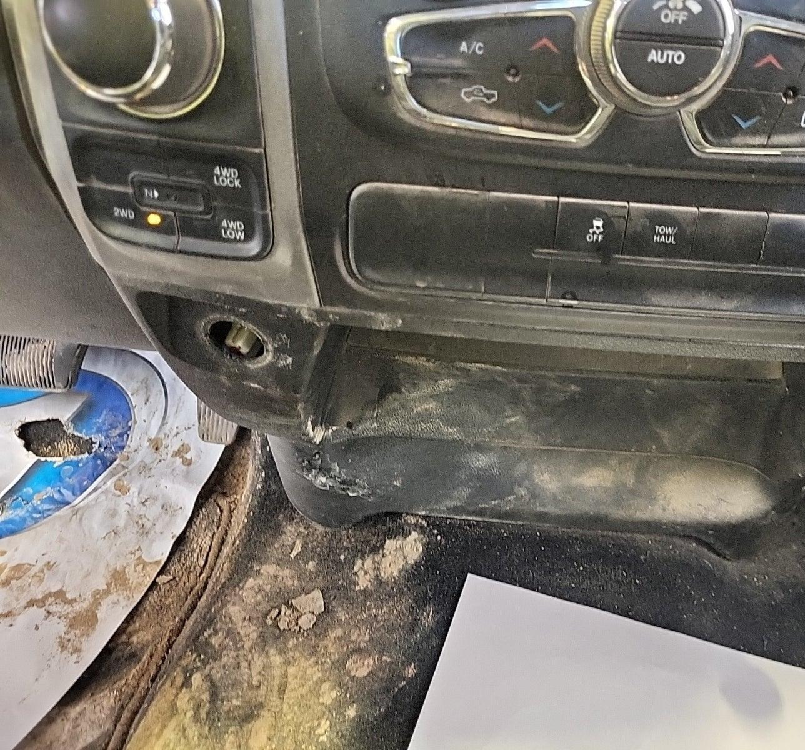 2021 Ram 1500 Classic Tradesman  4x4 5'7 Box Синий vin: 3C6RR7KG1MG665398