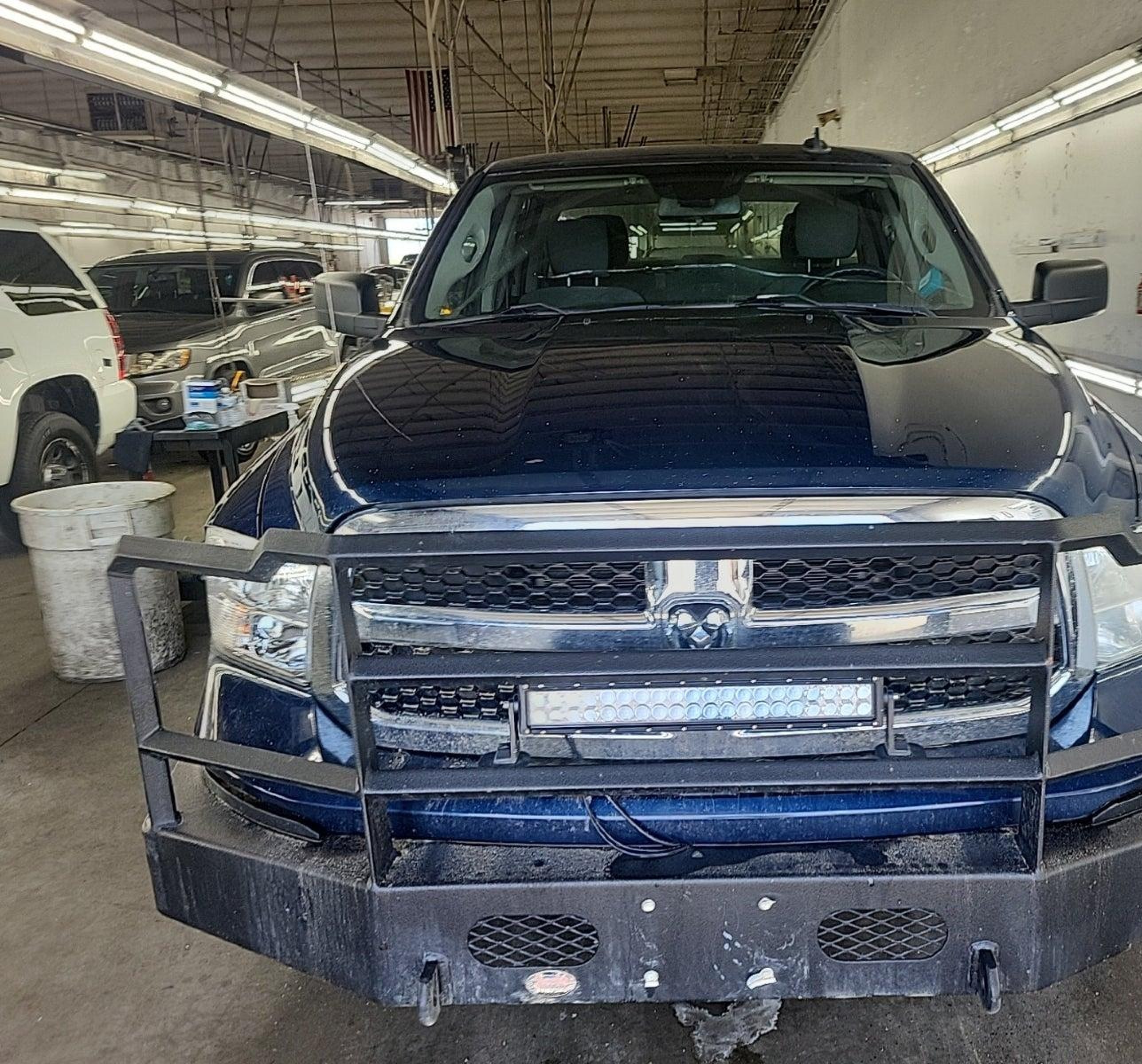2021 Ram 1500 Classic Tradesman  4x4 5'7 Box Синий vin: 3C6RR7KG1MG665398