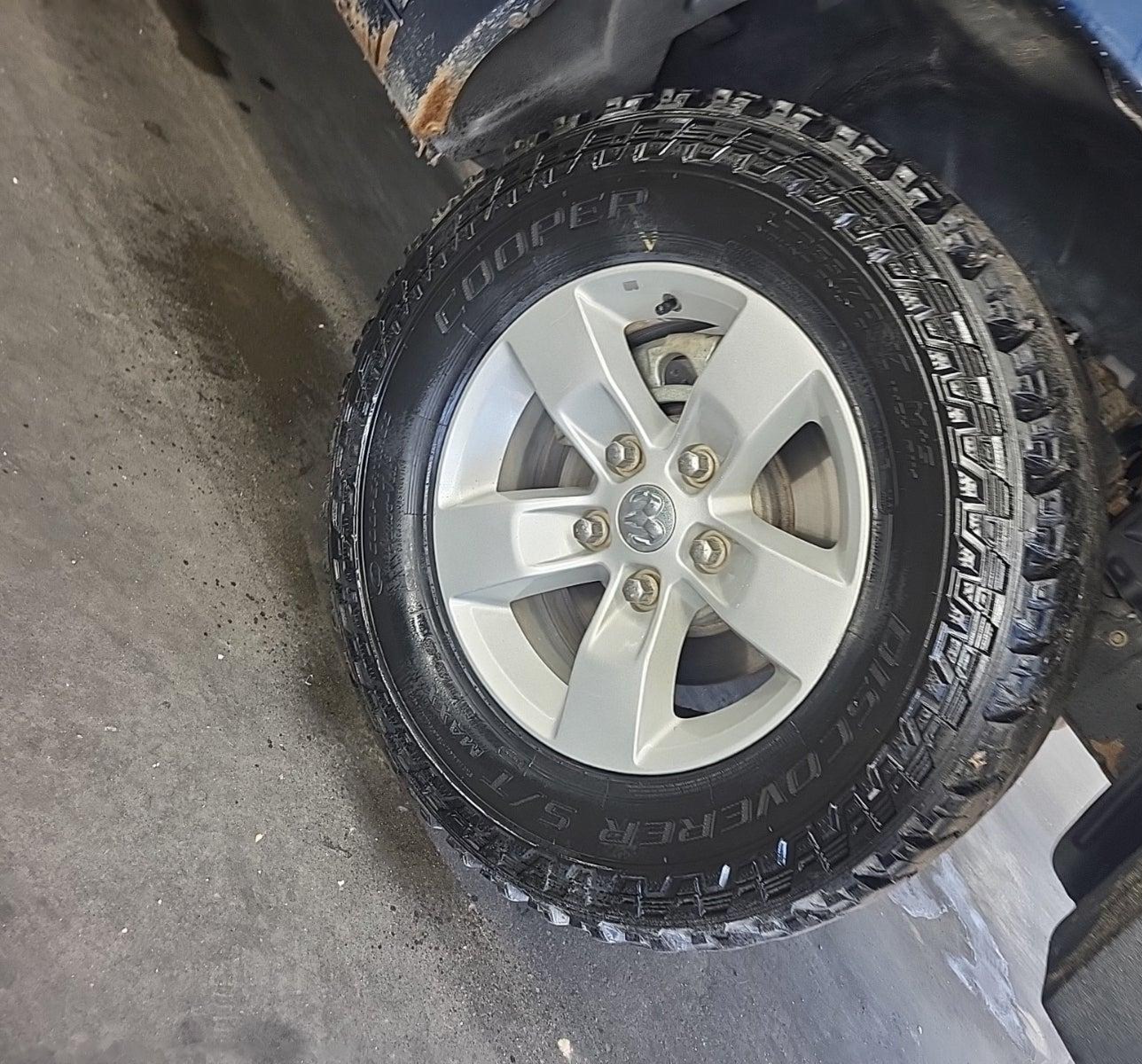 2021 Ram 1500 Classic Tradesman  4x4 5'7 Box Синий vin: 3C6RR7KG1MG665398