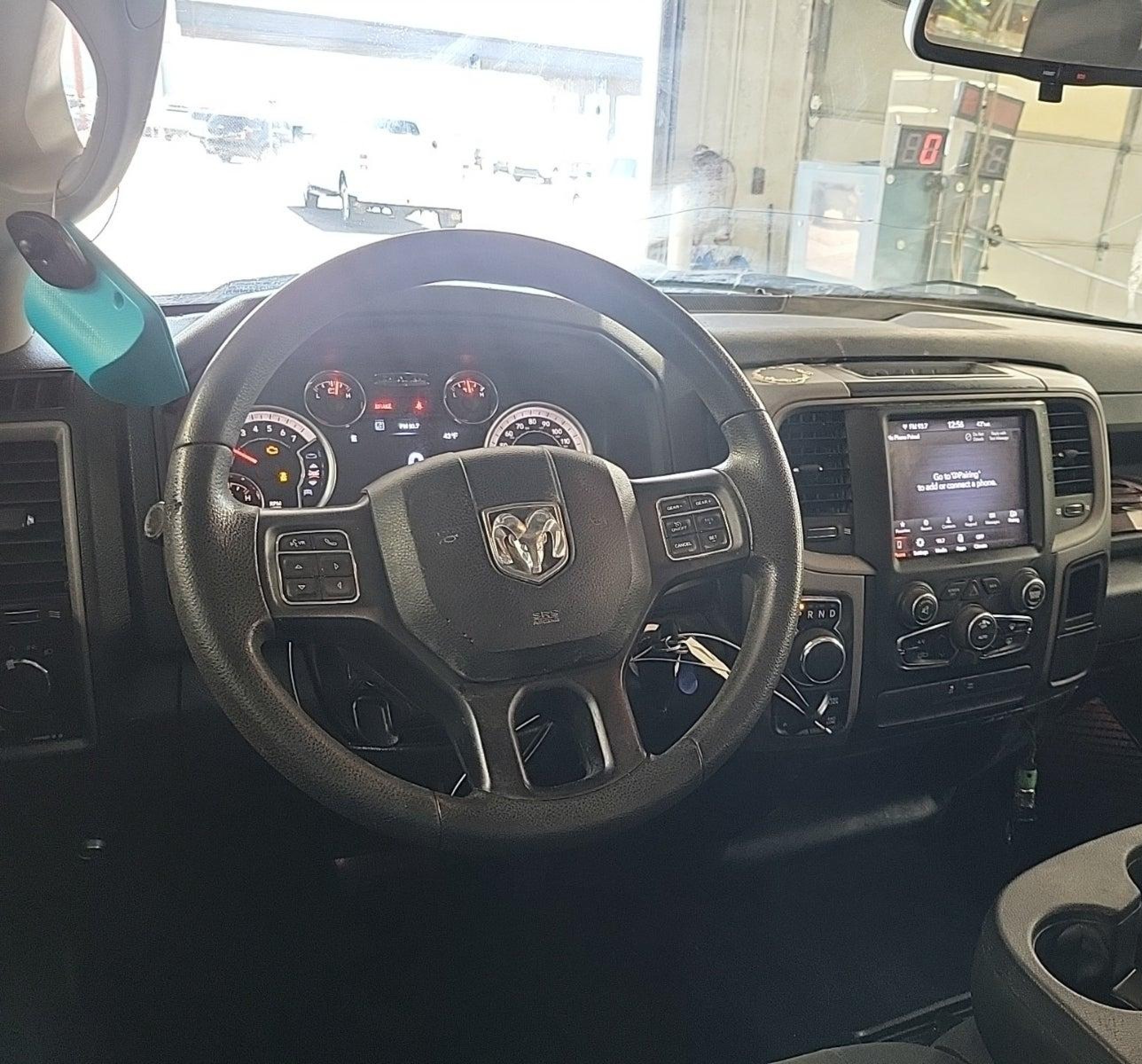 2021 Ram 1500 Classic Tradesman  4x4 5'7 Box Синий vin: 3C6RR7KG1MG665398