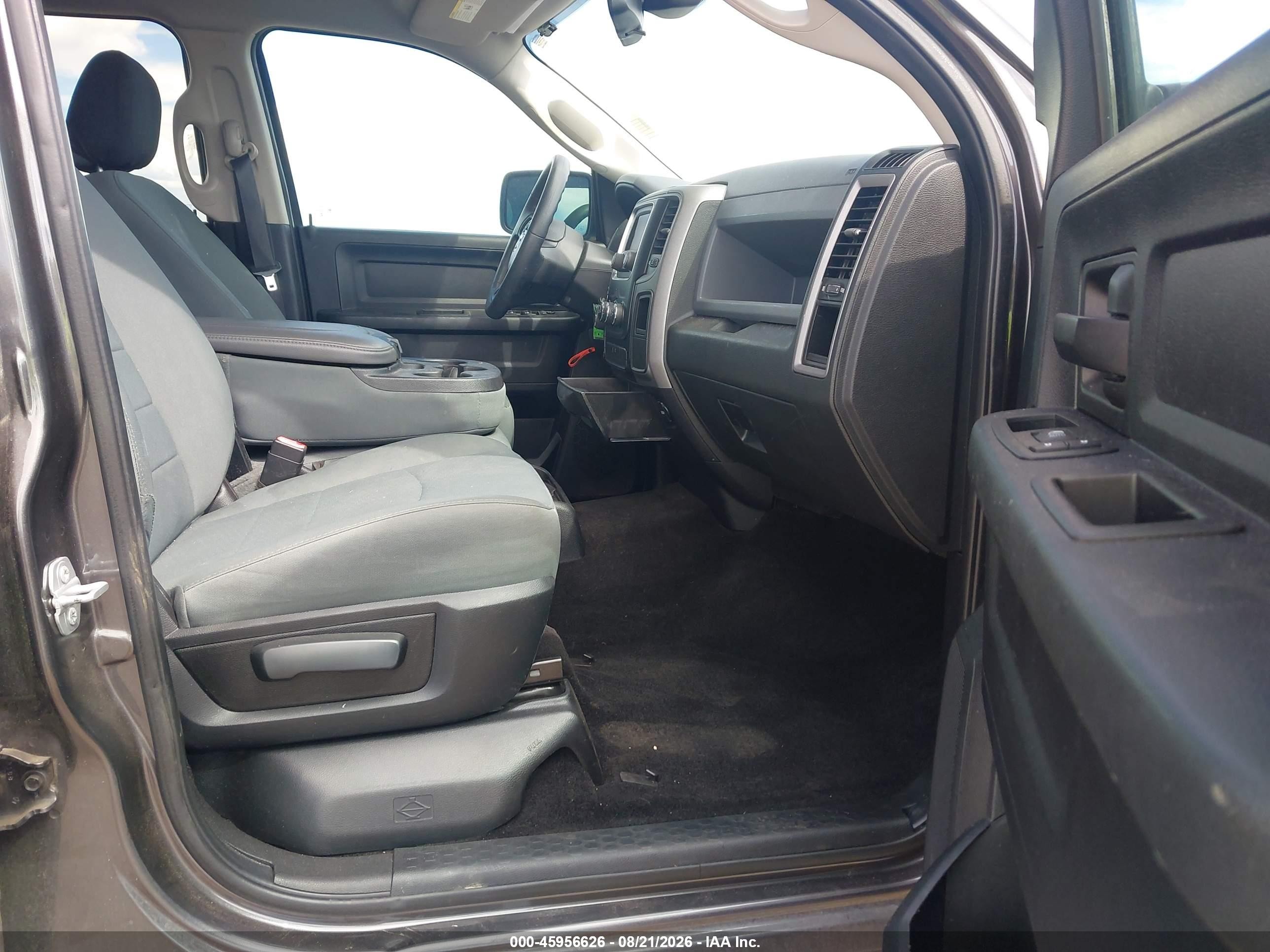 2015 Ram 1500 Express Silver vin: 3C6RR7KT0FG700805
