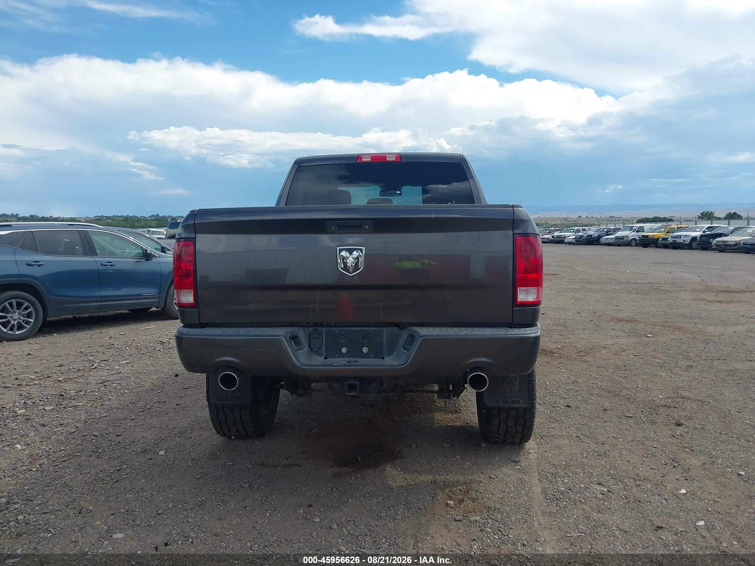 2015 Ram 1500 Express Silver vin: 3C6RR7KT0FG700805