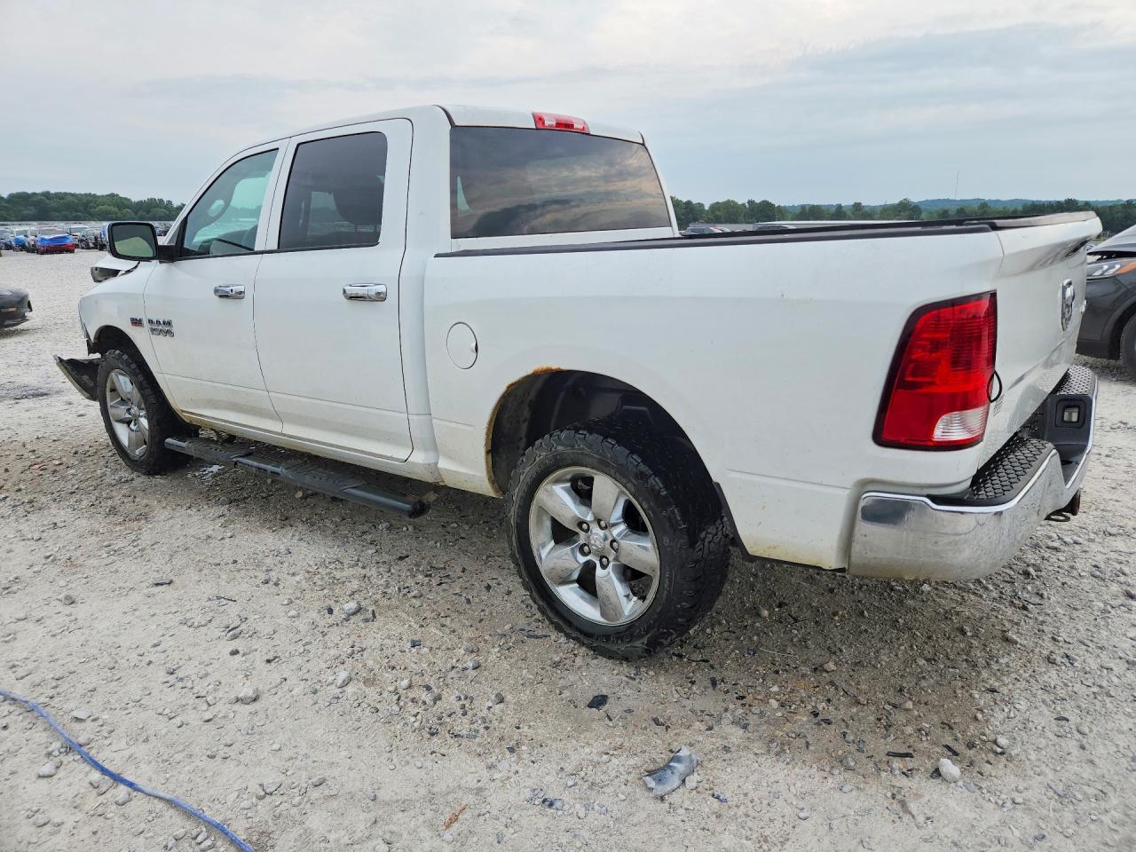 2015 Ram 1500 St Белый vin: 3C6RR7KT1FG532110