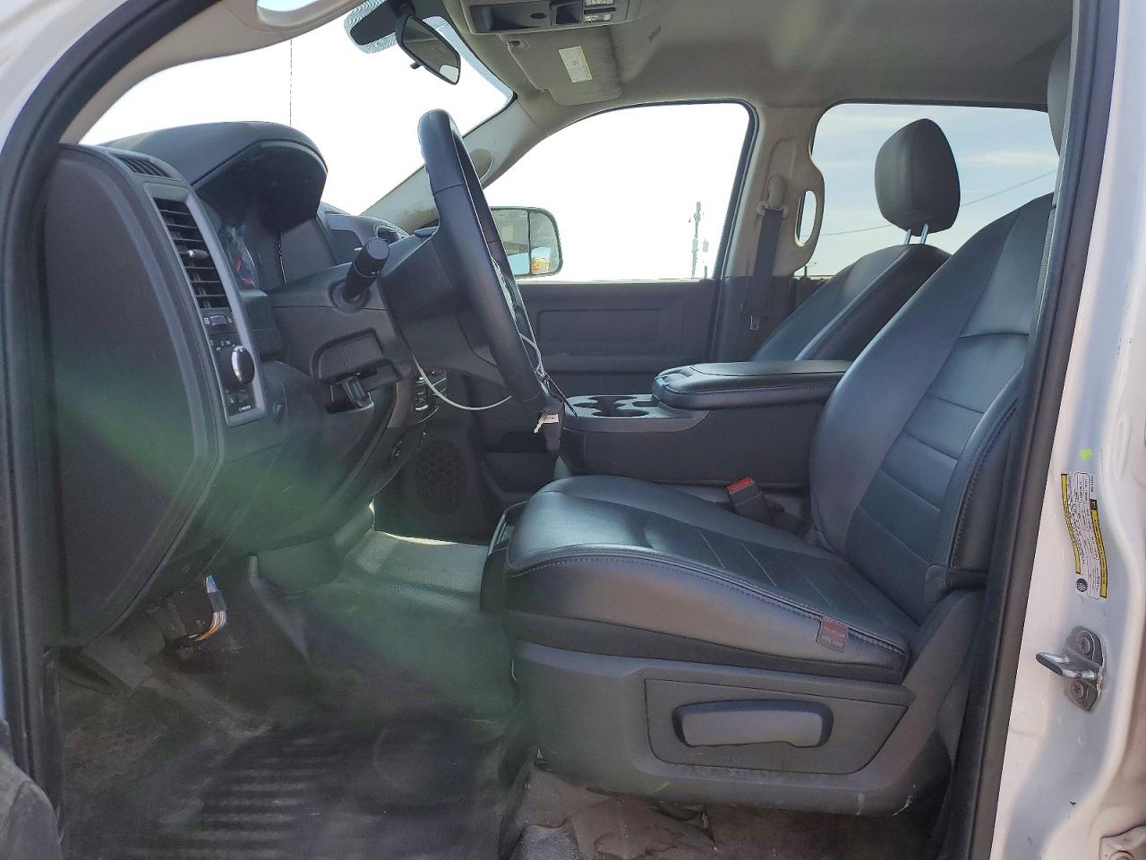 2021 Ram 1500 Classic Tradesman White vin: 3C6RR7KT1MG713737