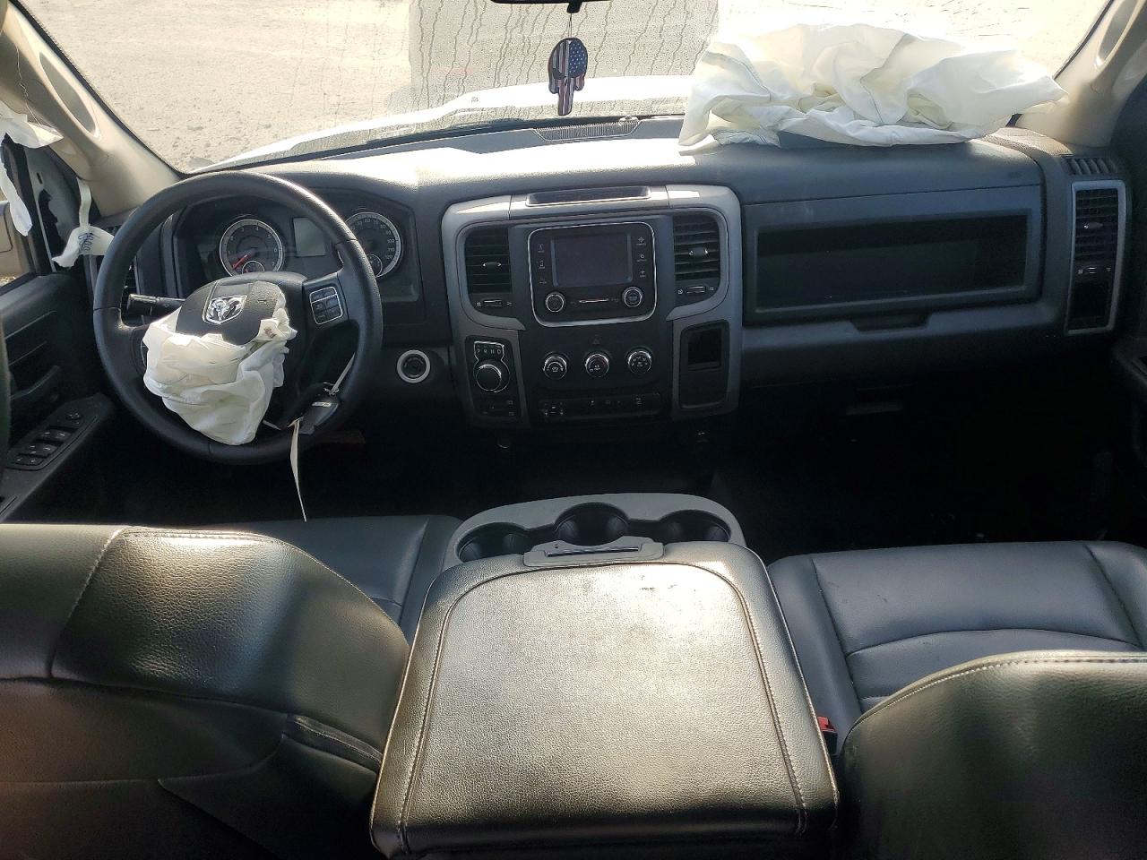 2022 Ram 1500 Classic Tradesman White vin: 3C6RR7KT1NG413133