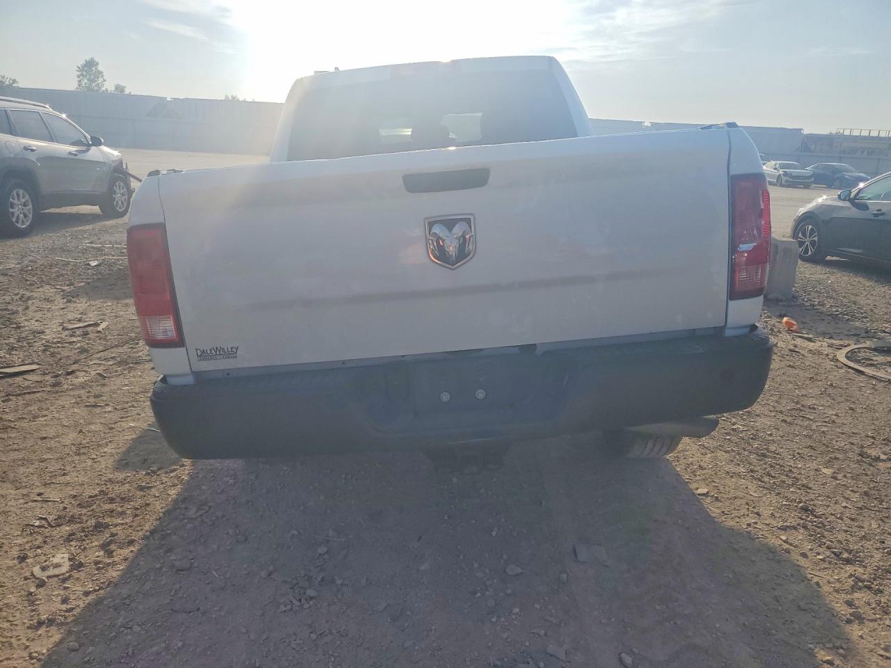 2022 Ram 1500 Classic Tradesman White vin: 3C6RR7KT1NG413133