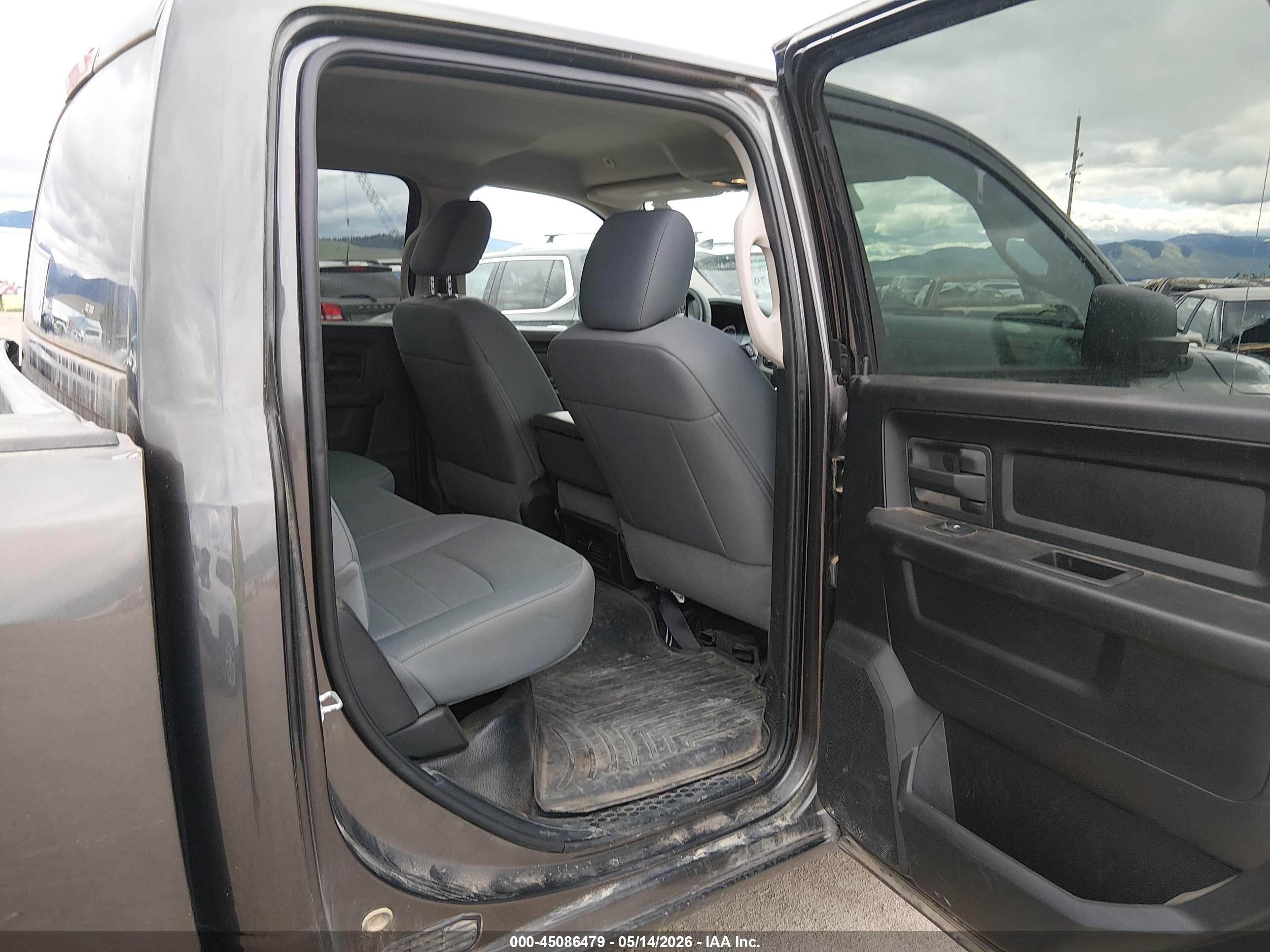2017 Ram 1500 Tradesman  4x4 5'7 Box Brown vin: 3C6RR7KT2HG765321