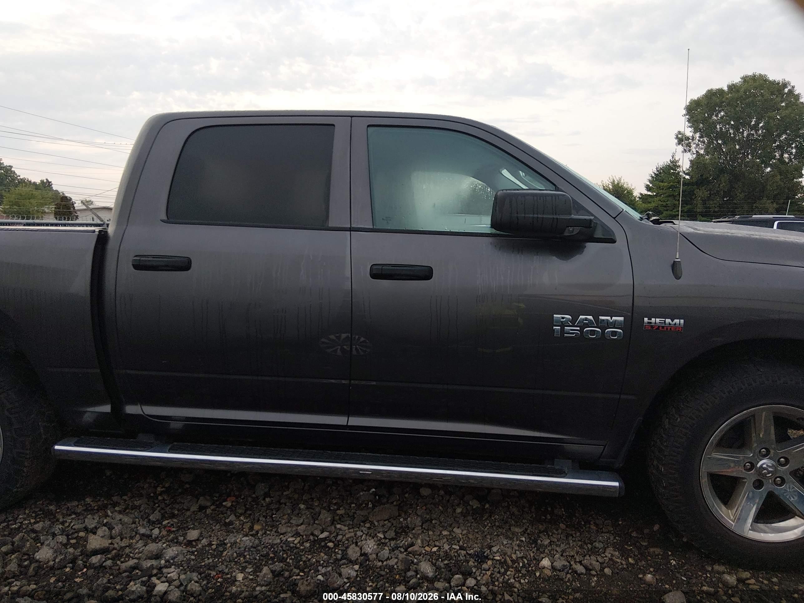 2018 Ram 1500 Express  4x4 5'7 Box Gray vin: 3C6RR7KT3JG198431