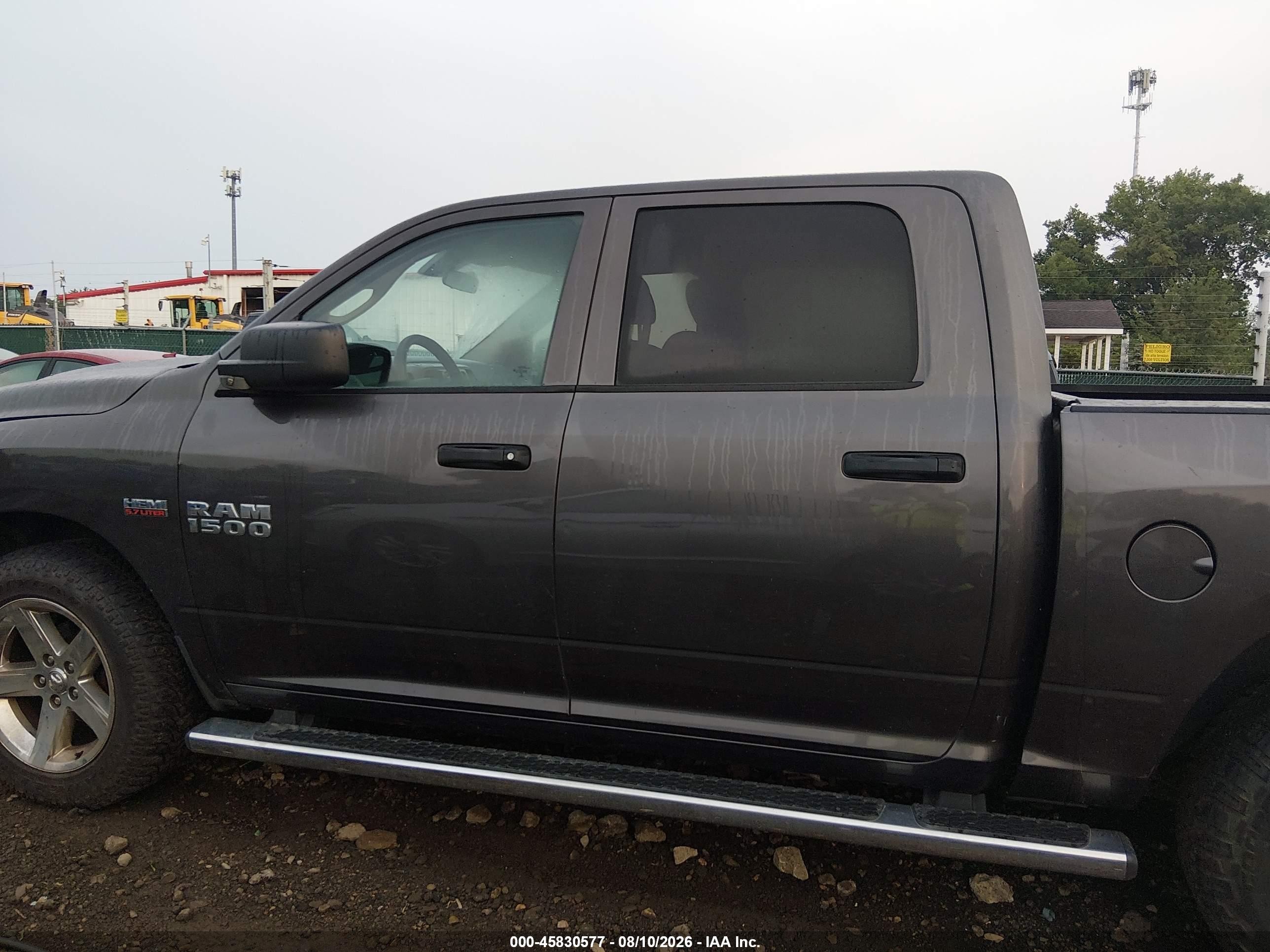 2018 Ram 1500 Express  4x4 5'7 Box Gray vin: 3C6RR7KT3JG198431