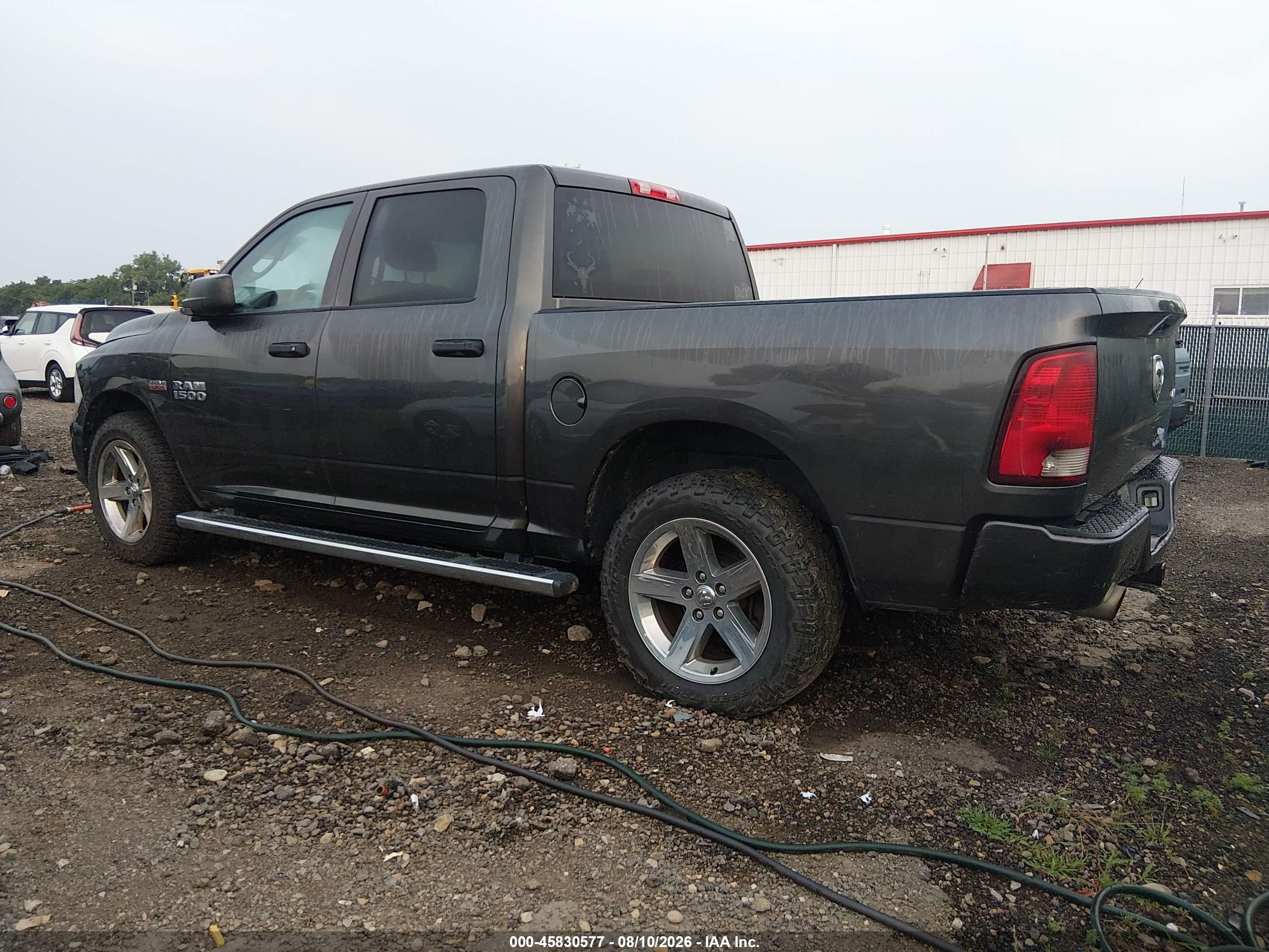 2018 Ram 1500 Express  4x4 5'7 Box Gray vin: 3C6RR7KT3JG198431