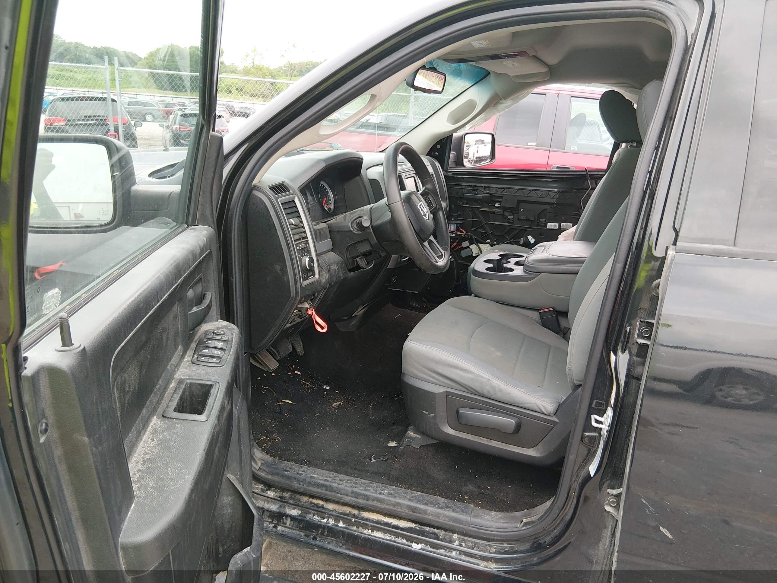 2015 Ram 1500 Express Black vin: 3C6RR7KT4FG676010