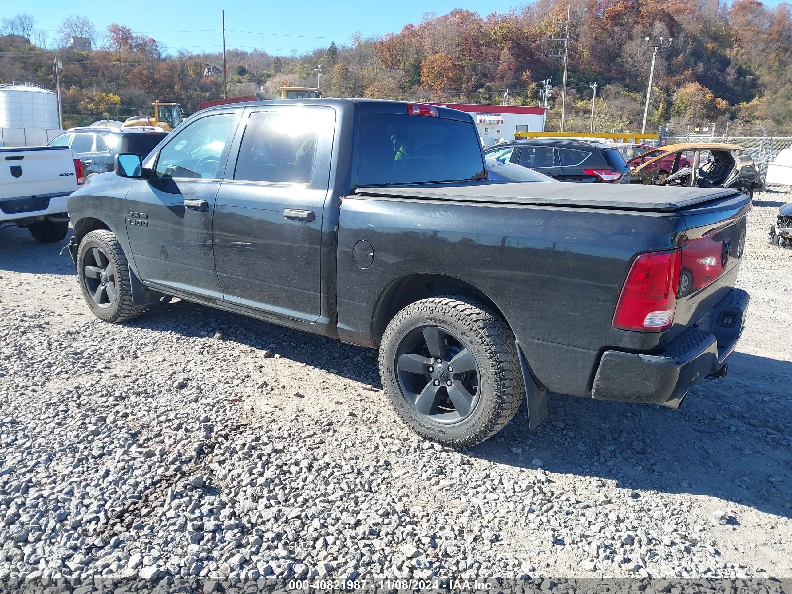 2015 Ram 1500 Express Black vin: 3C6RR7KT5FG676808