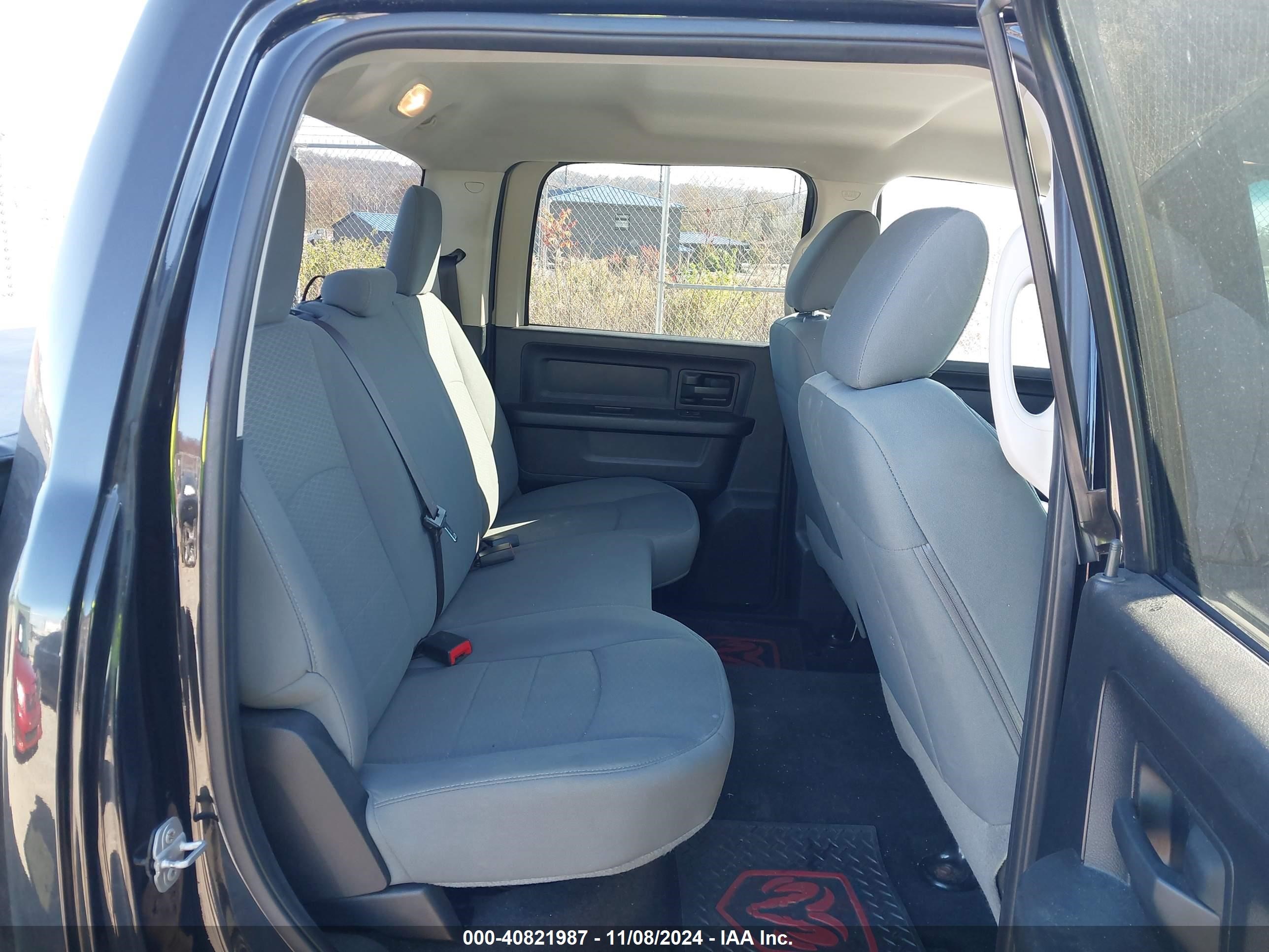 2015 Ram 1500 Express Black vin: 3C6RR7KT5FG676808