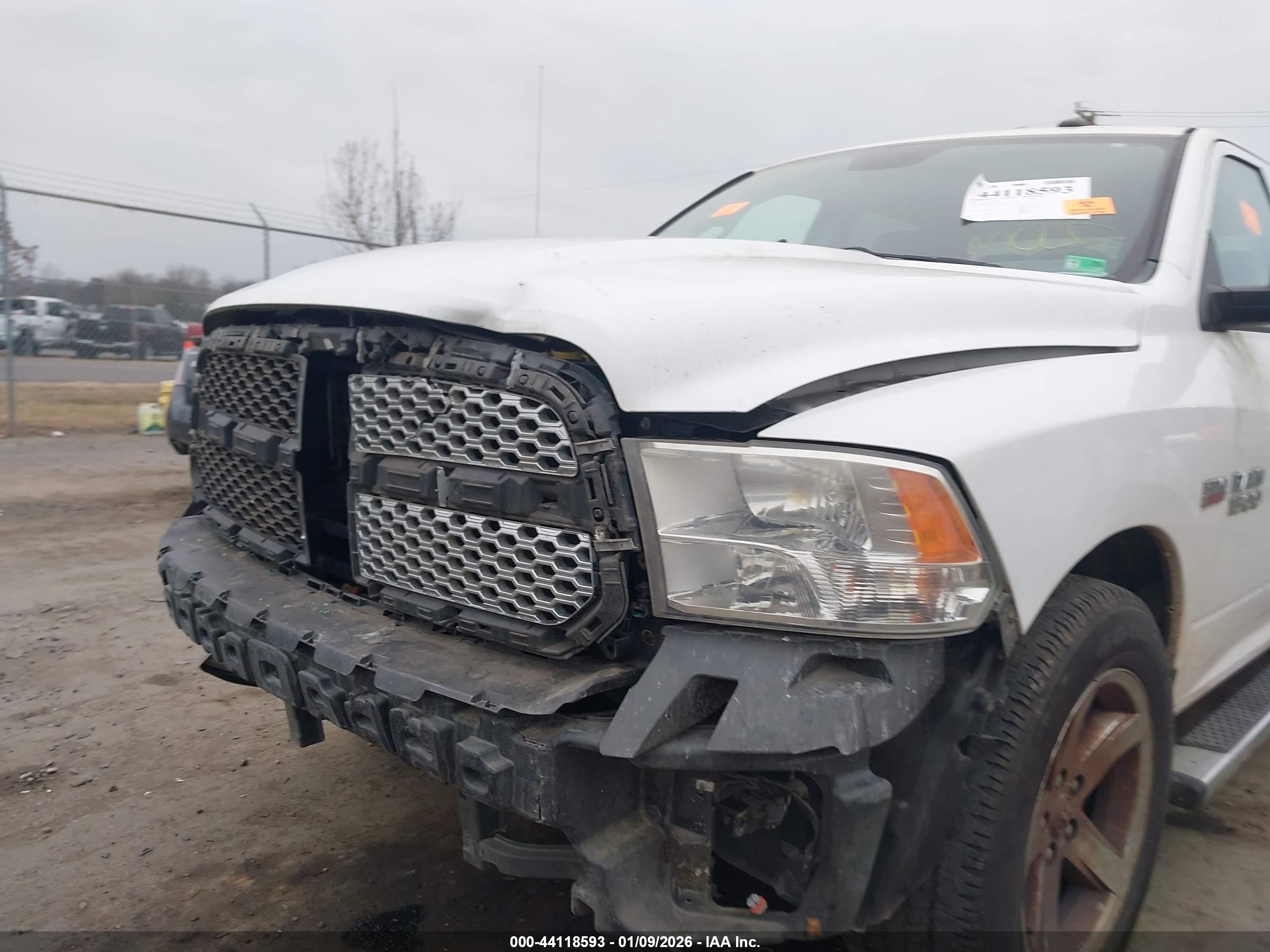 2014 Ram 1500 Express White vin: 3C6RR7KT6EG215227