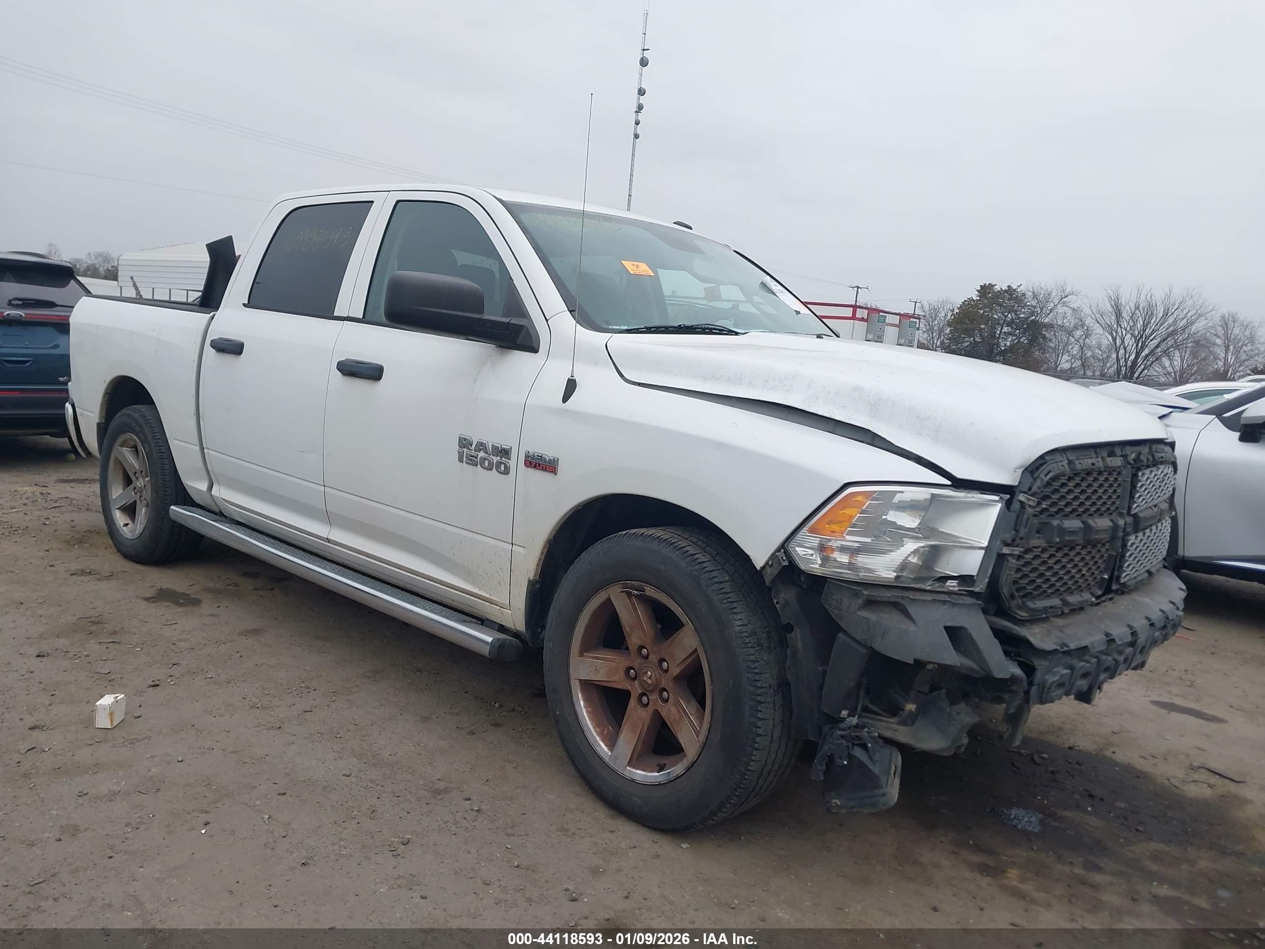 2014 Ram 1500 Express White vin: 3C6RR7KT6EG215227