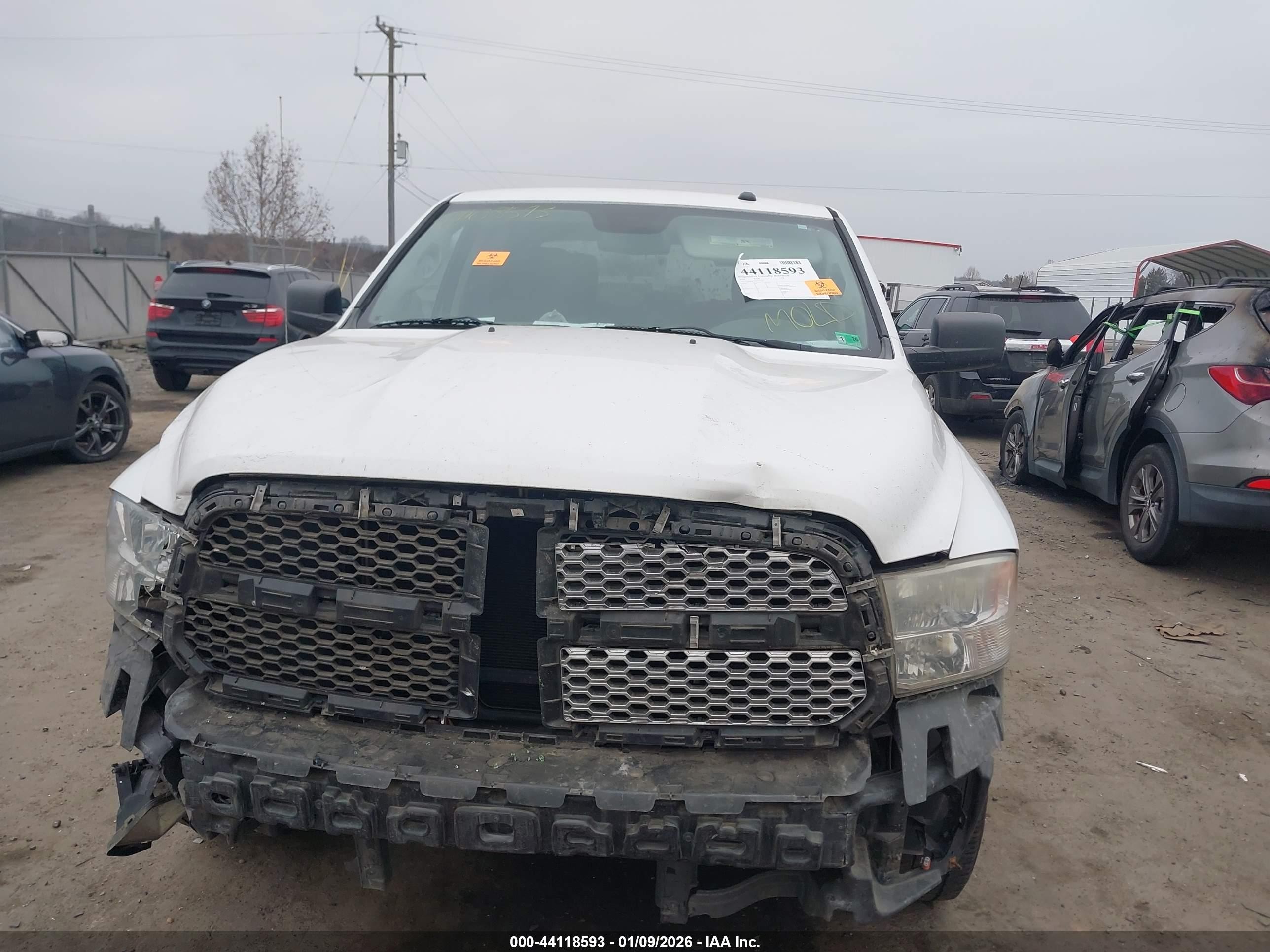 2014 Ram 1500 Express White vin: 3C6RR7KT6EG215227