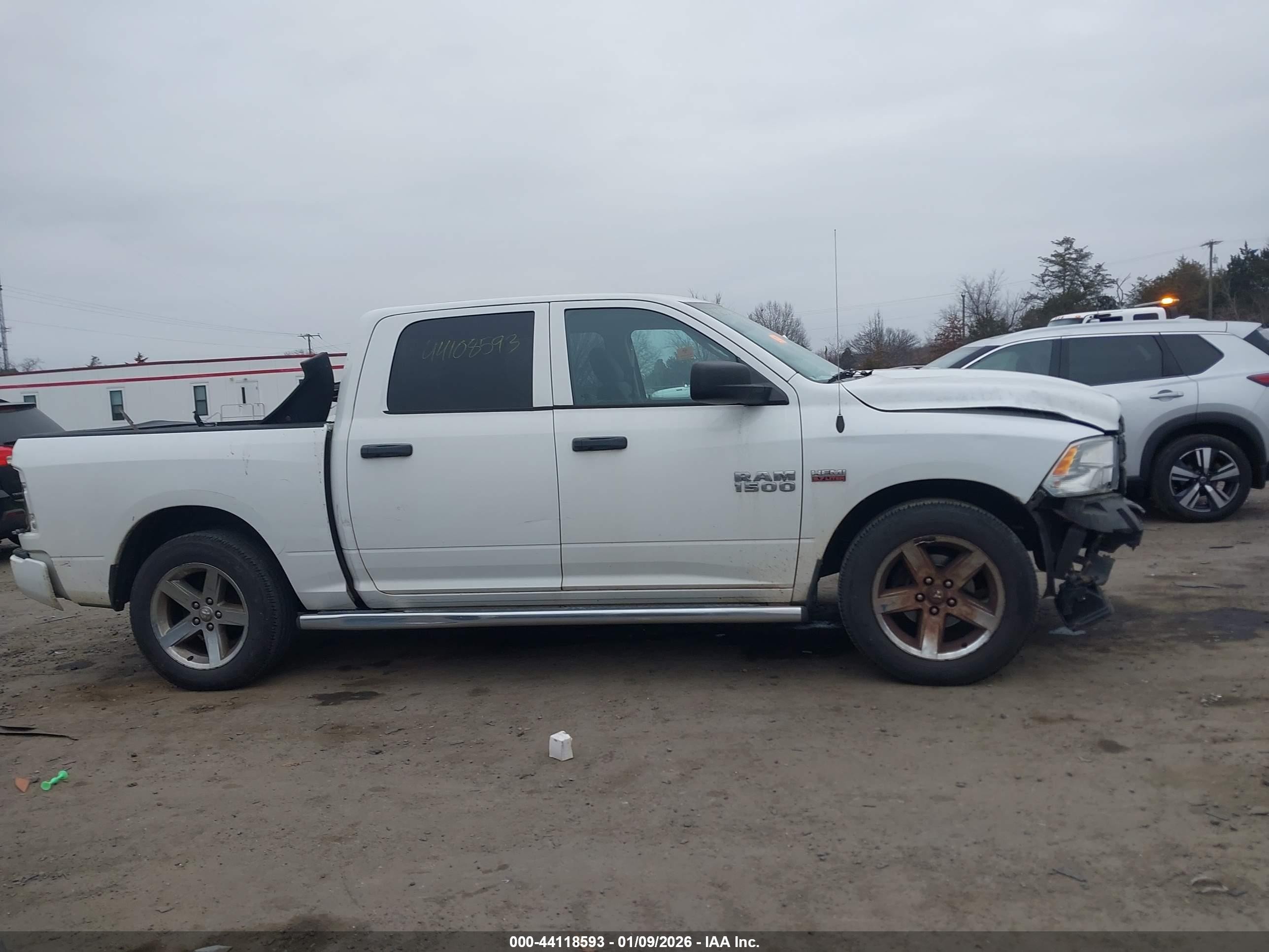 2014 Ram 1500 Express White vin: 3C6RR7KT6EG215227