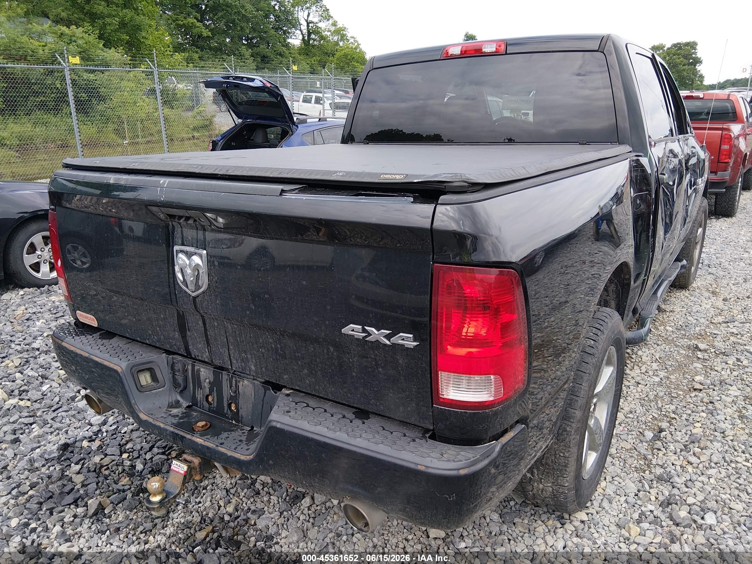 2014 Ram 1500 Express Black vin: 3C6RR7KT6EG254982