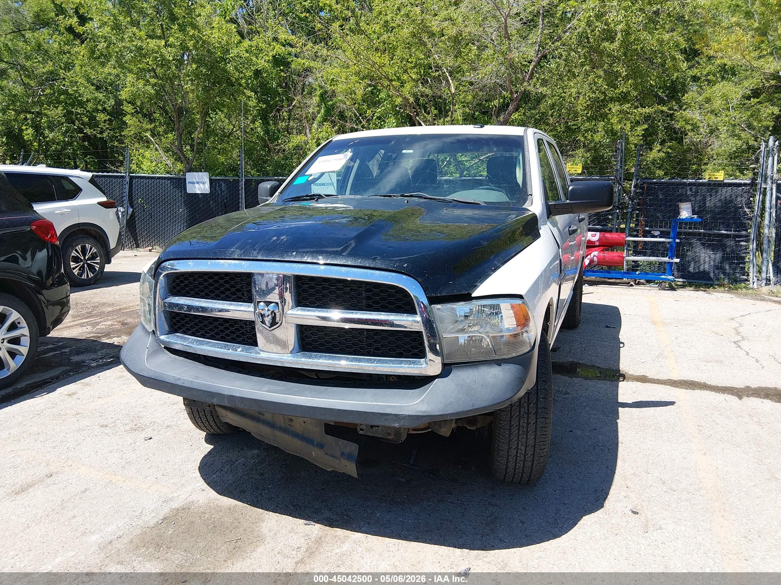 2015 Ram 1500 Tradesman White vin: 3C6RR7KT6FG635944