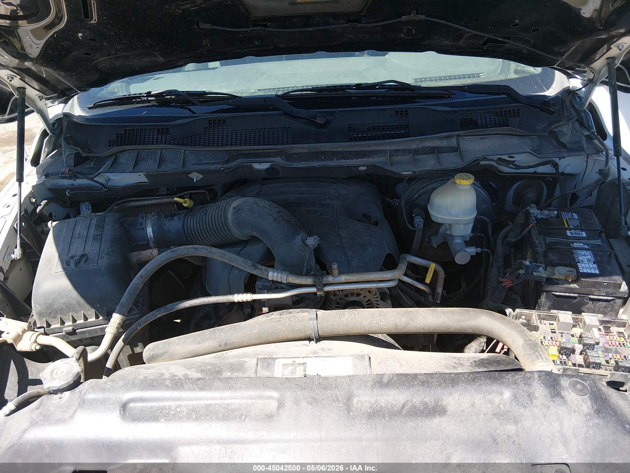 2015 Ram 1500 Tradesman White vin: 3C6RR7KT6FG635944