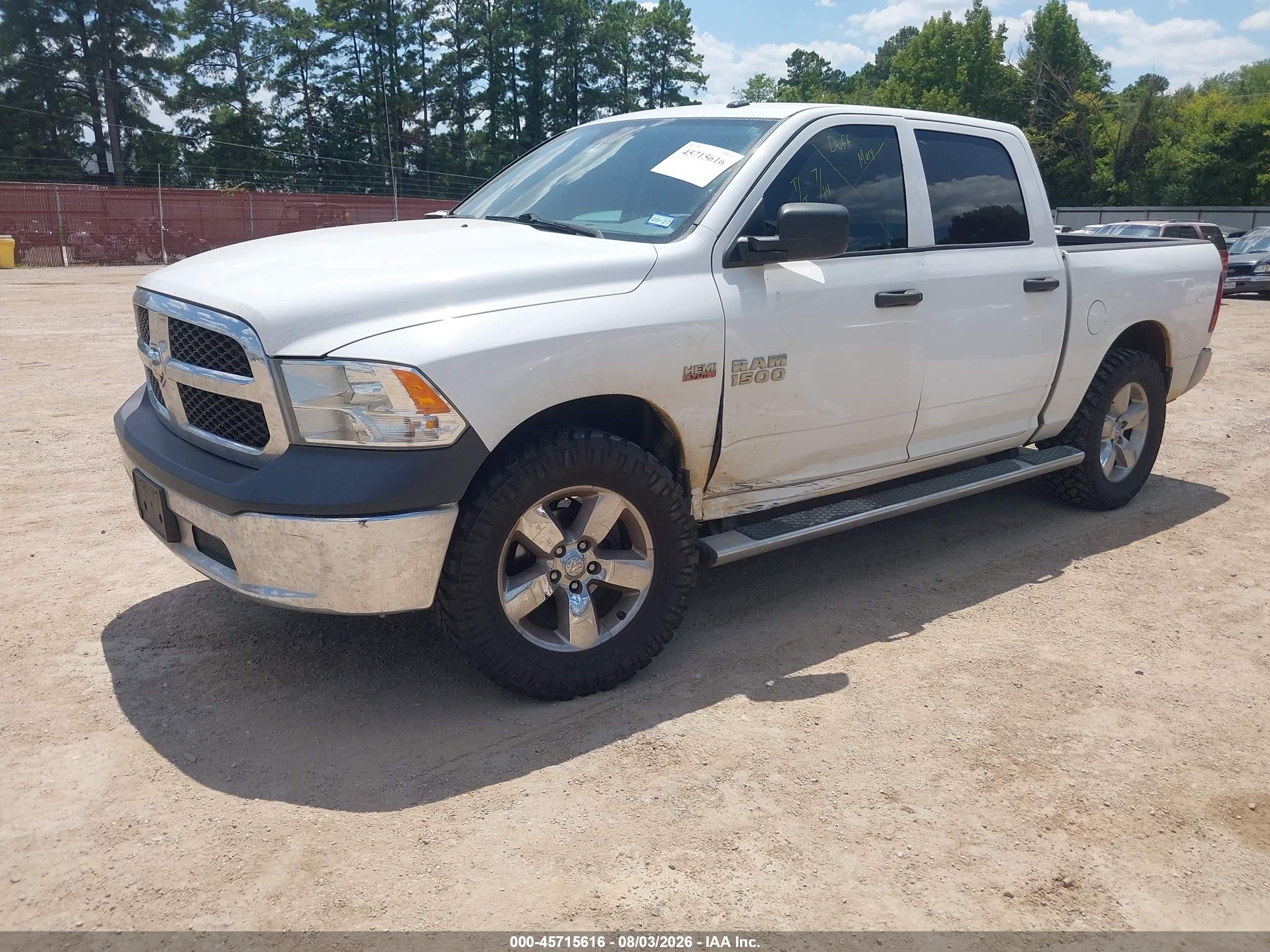 2015 Ram 1500 Tradesman Белый vin: 3C6RR7KT9FG631709