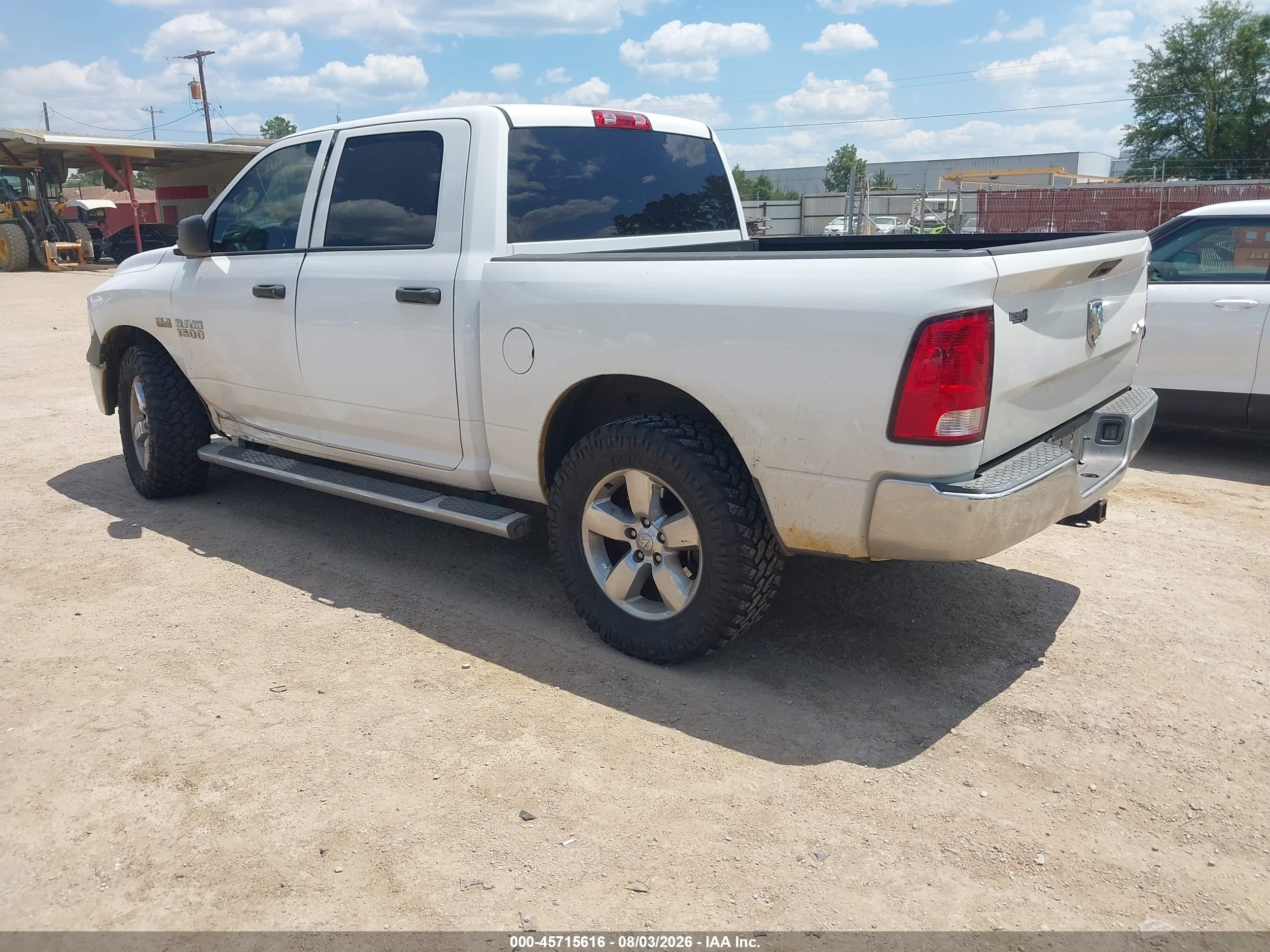 2015 Ram 1500 Tradesman Белый vin: 3C6RR7KT9FG631709