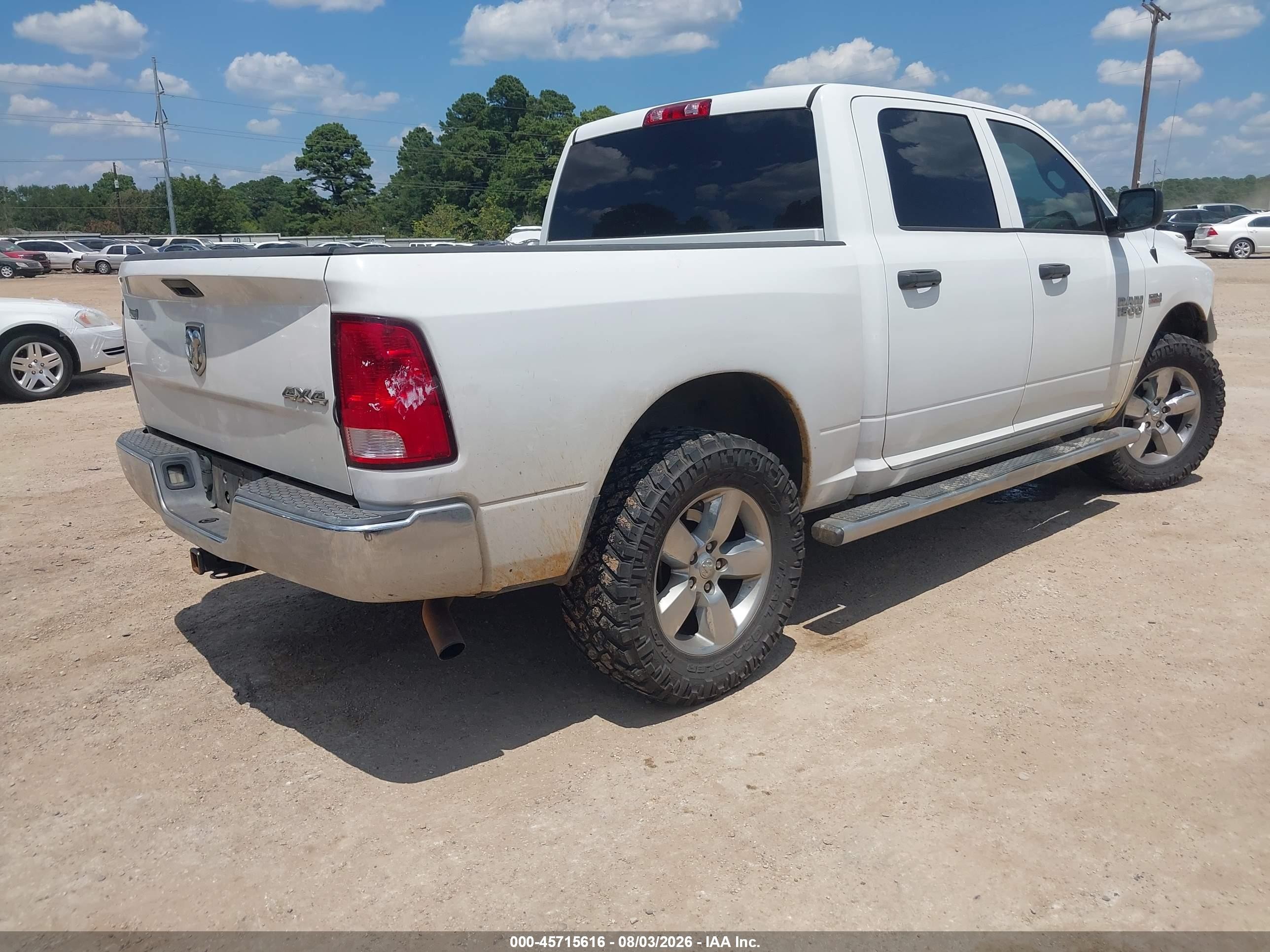 2015 Ram 1500 Tradesman Белый vin: 3C6RR7KT9FG631709