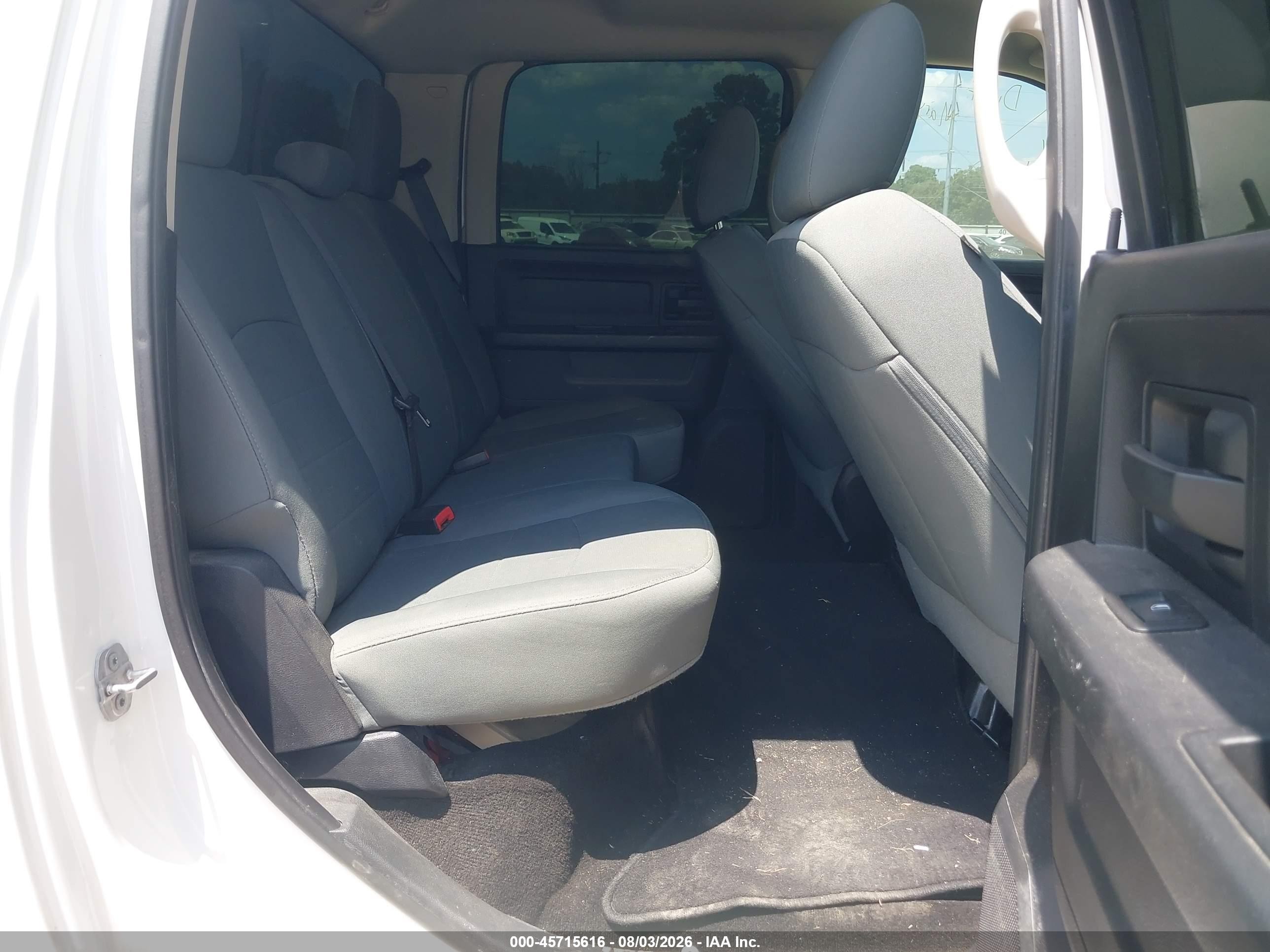2015 Ram 1500 Tradesman Белый vin: 3C6RR7KT9FG631709